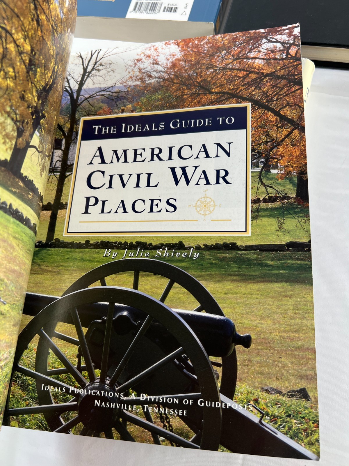 Lot of 5 Civil War Themed Books, Battlefield Guide, Civil War Places, Facts..