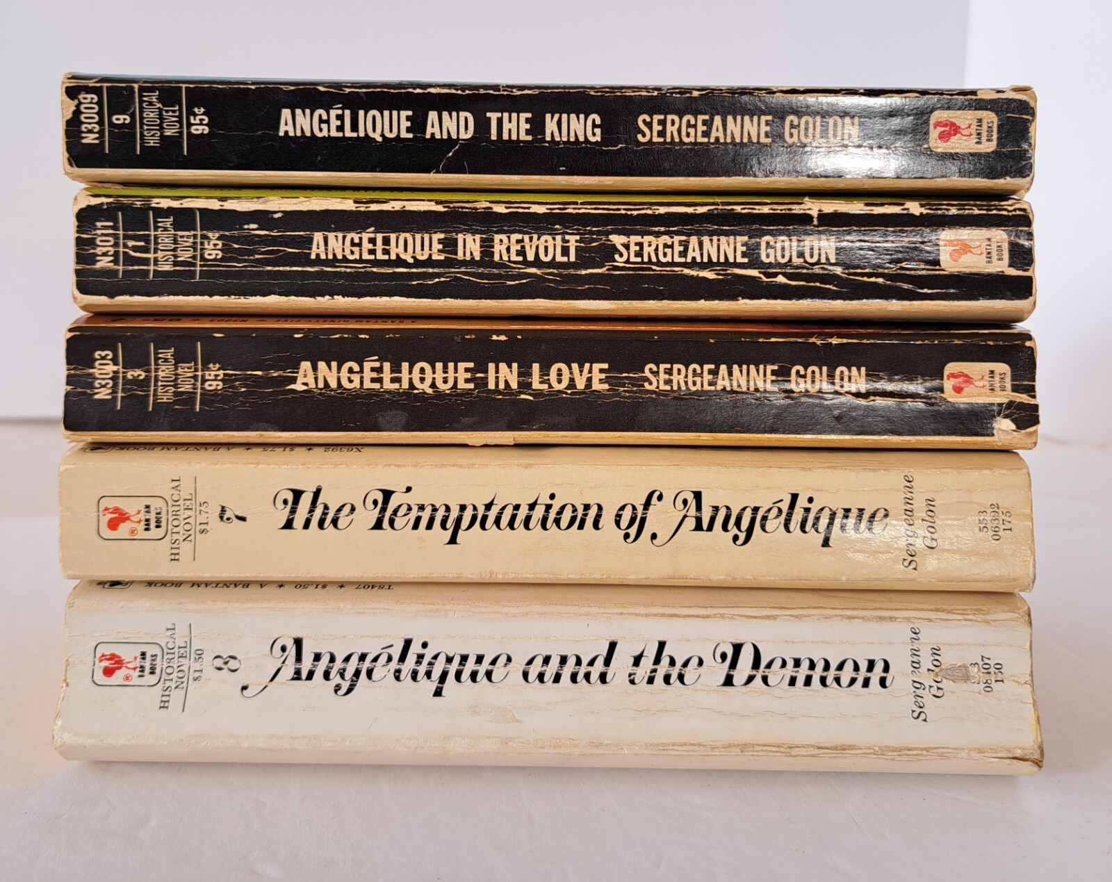 Angelique by Sergeanne Golon Lot – Choose Your Title Complete Your Series or Set