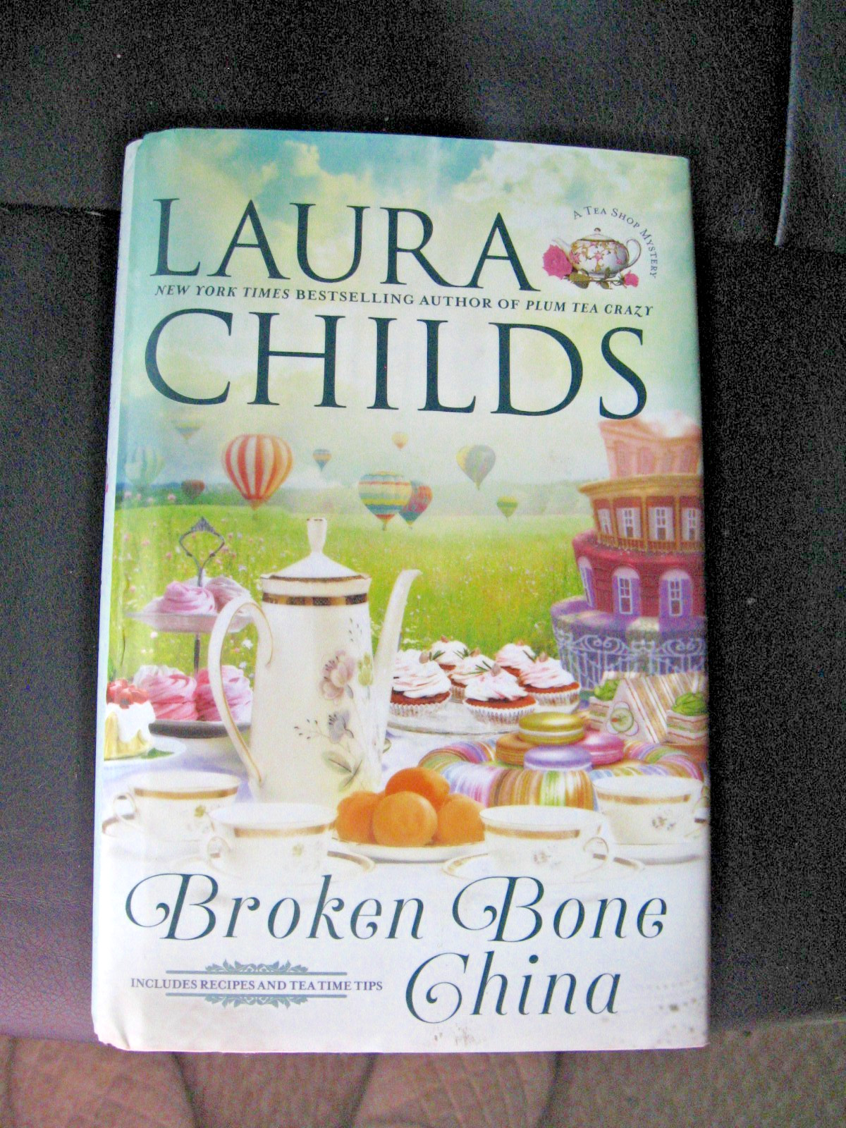 Laura Childs Broken Bone China Tee Shop Mystery Hardcover Good Pre-Owned