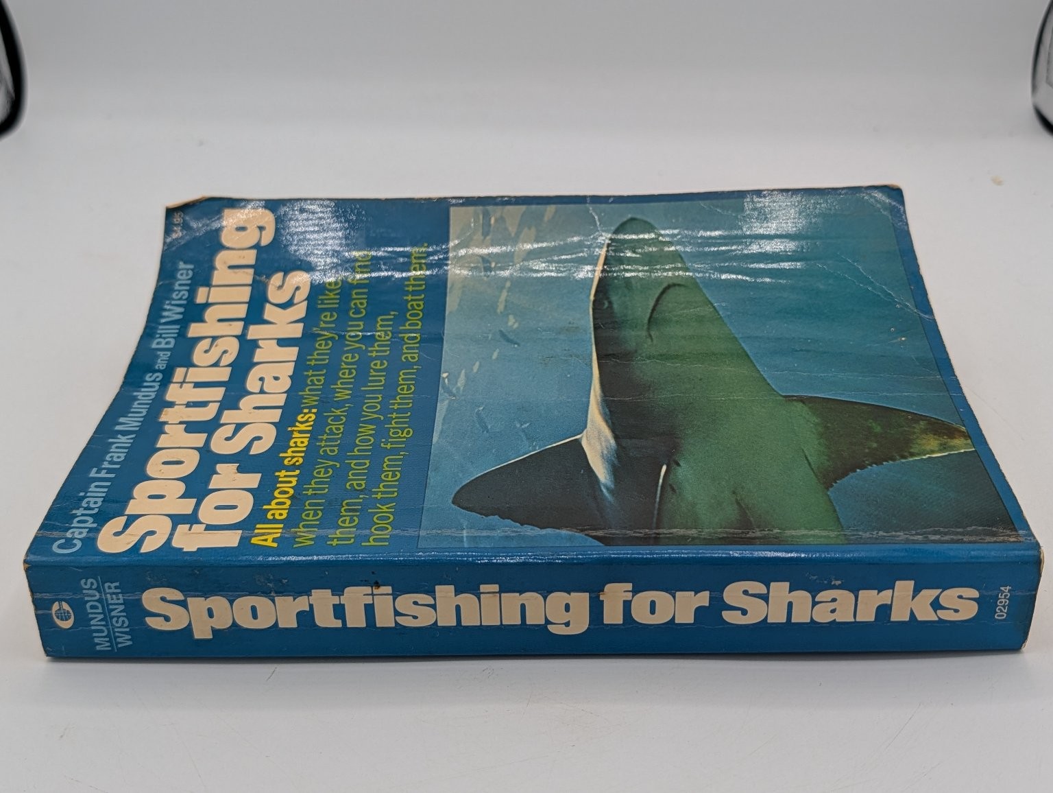 Sportfishing for Sharks Mundus Wisner 1976 Paperback Fishing Marine Life