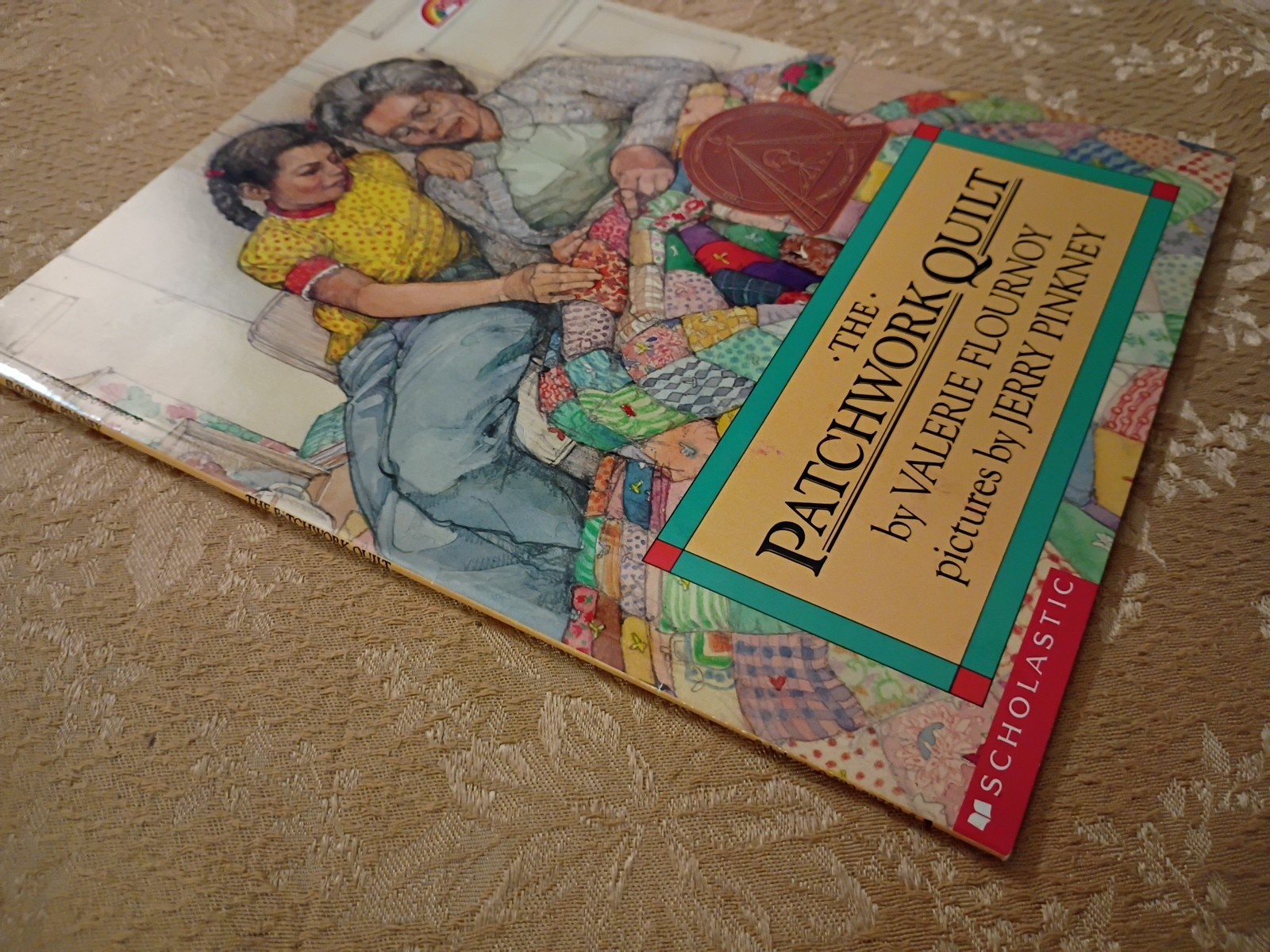 The Patchwork Quilt Valerie Flournoy 1985 Scholastic Paperback Pinkney Book
