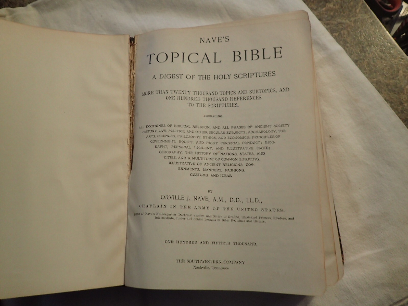 Vintage 1921 Nave’s Topical Bible Thumb INDEXED gilt edge