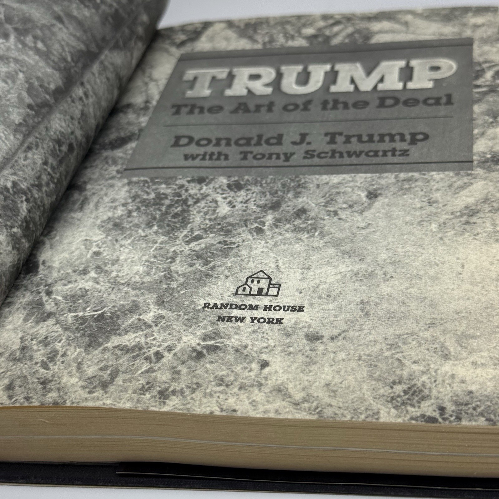 The Art of the Deal – Donald Trump HCDJ 1987 1st Edition