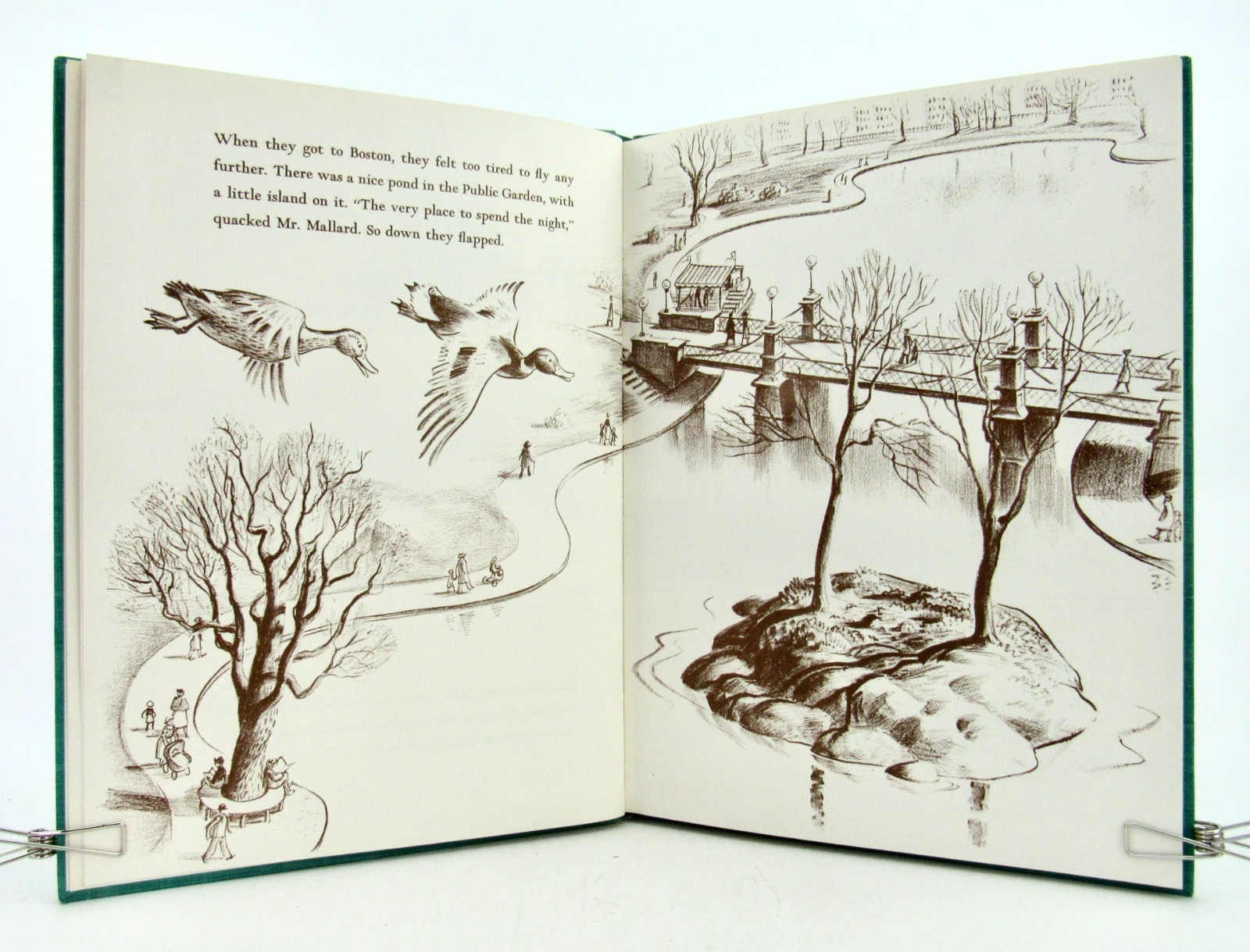 MAKE WAY FOR DUCKLINGS Robert McCloskey 1961 HBDJ 19th Printing Caldecott VGC