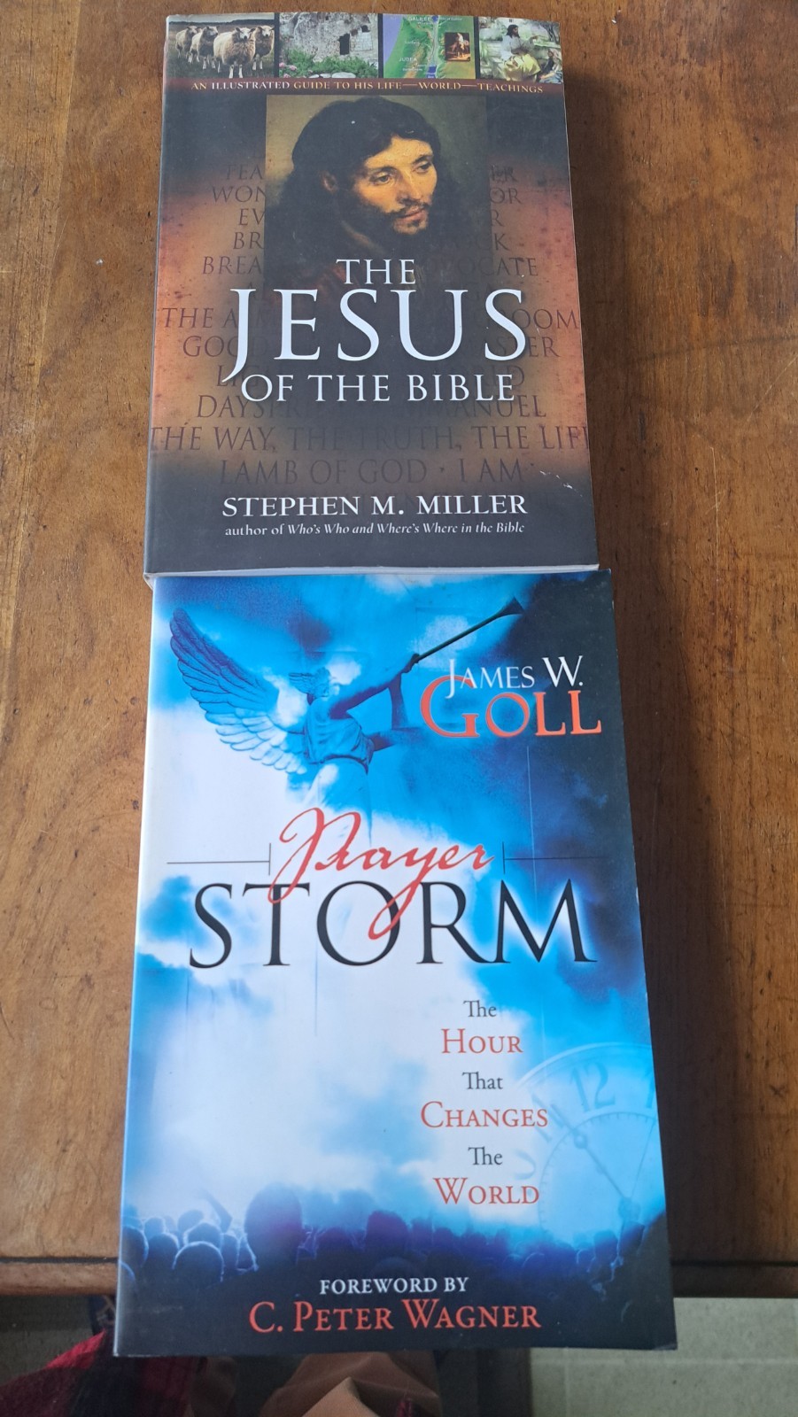 Christian Book Lot 5 Books Lucado Miller Bill Johnson Etc