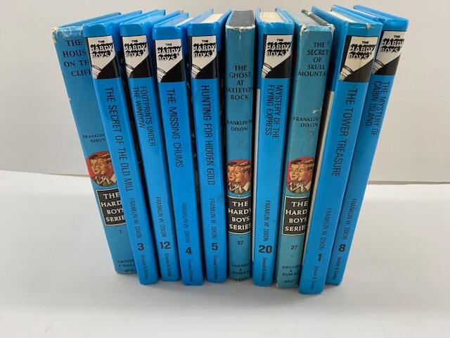 10 Hardy Boys Random book lot of kids books new and old Franklin W. Dixon – GOOD