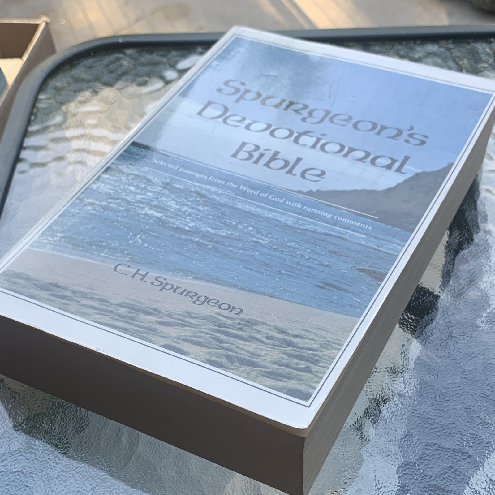 Spurgeon’s Devotional Bible by C. H. Spurgeon Paperback English World Devotions