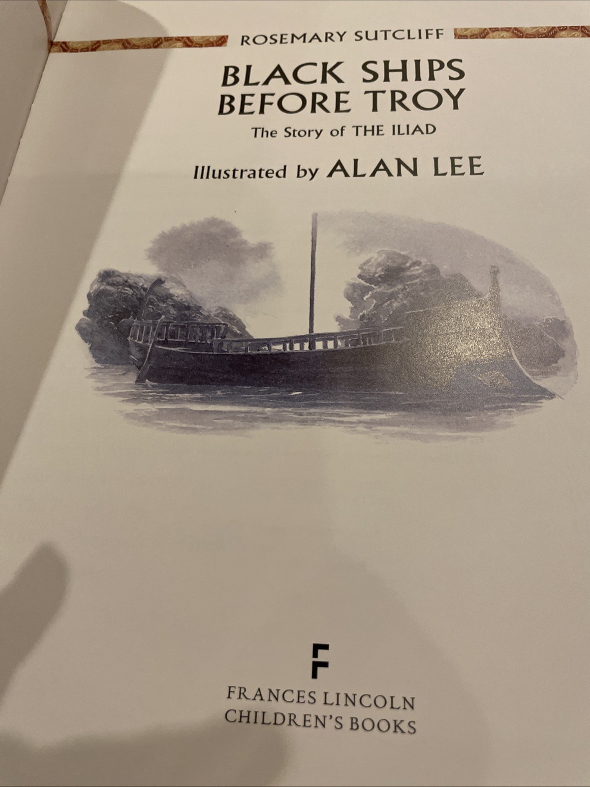 Black Ships Before Troy by Rosemary Sutcliff:VG