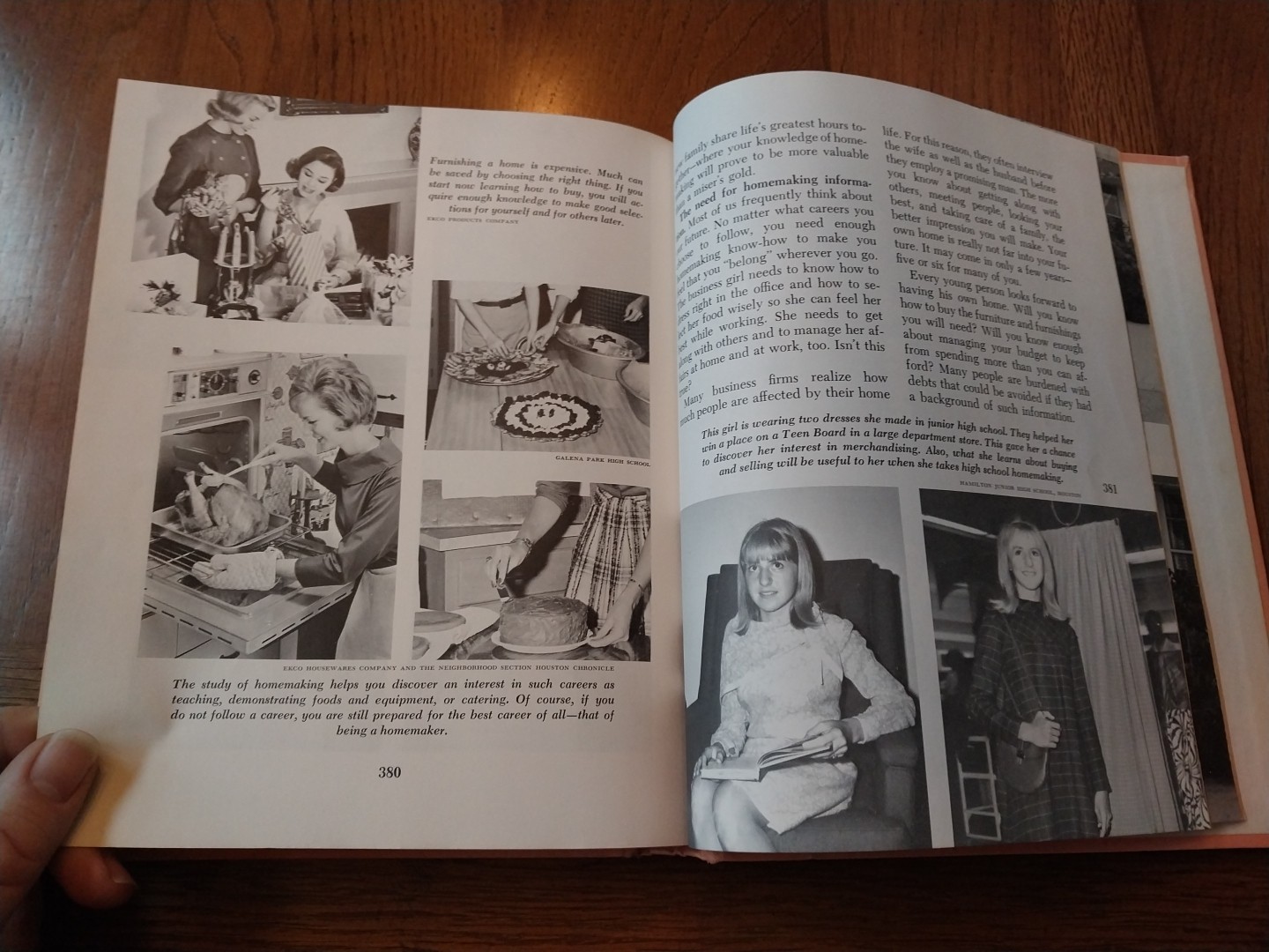 Young Living by Nanalee Clayton (Hardcover) 1970