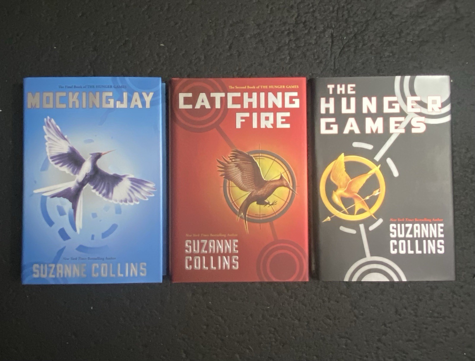The Hunger Games Trilogy Box Set: Hunger Games, Catching Fire, Mockingjay