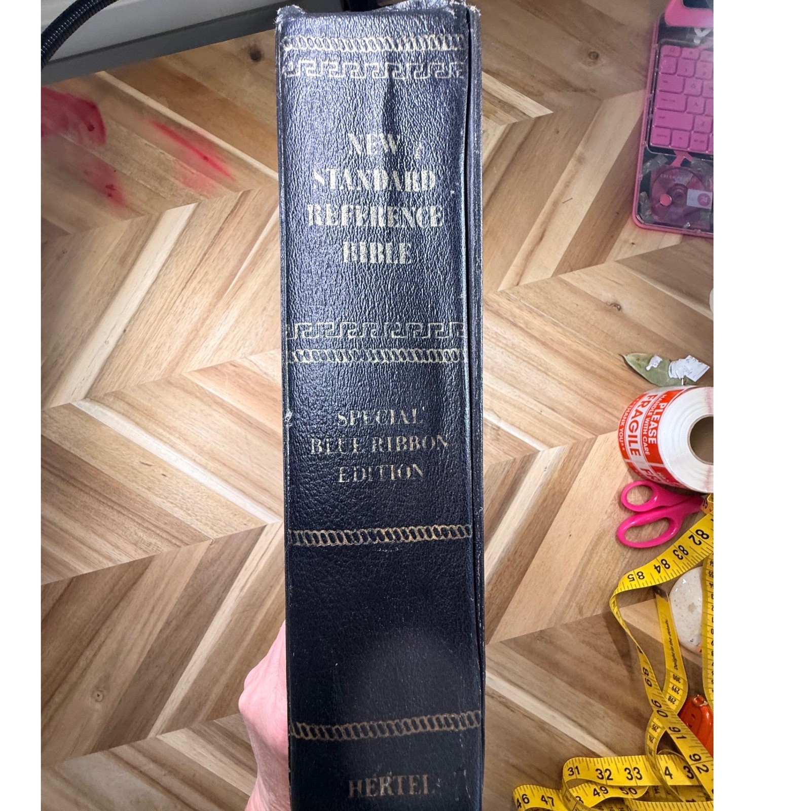 VTG 71 Family Bible Special Blue Ribbon Edition New Standard Reference Bible