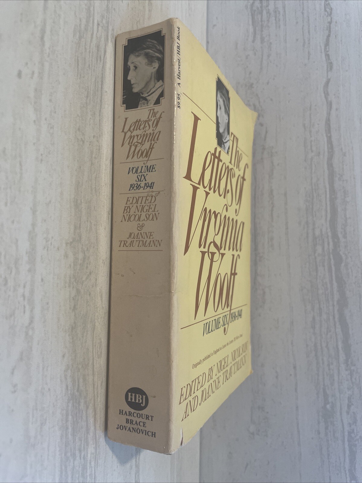The Letters of Virginia Woolf: Volume IV: 1929-1931 by Virginia Woolf Paperback.