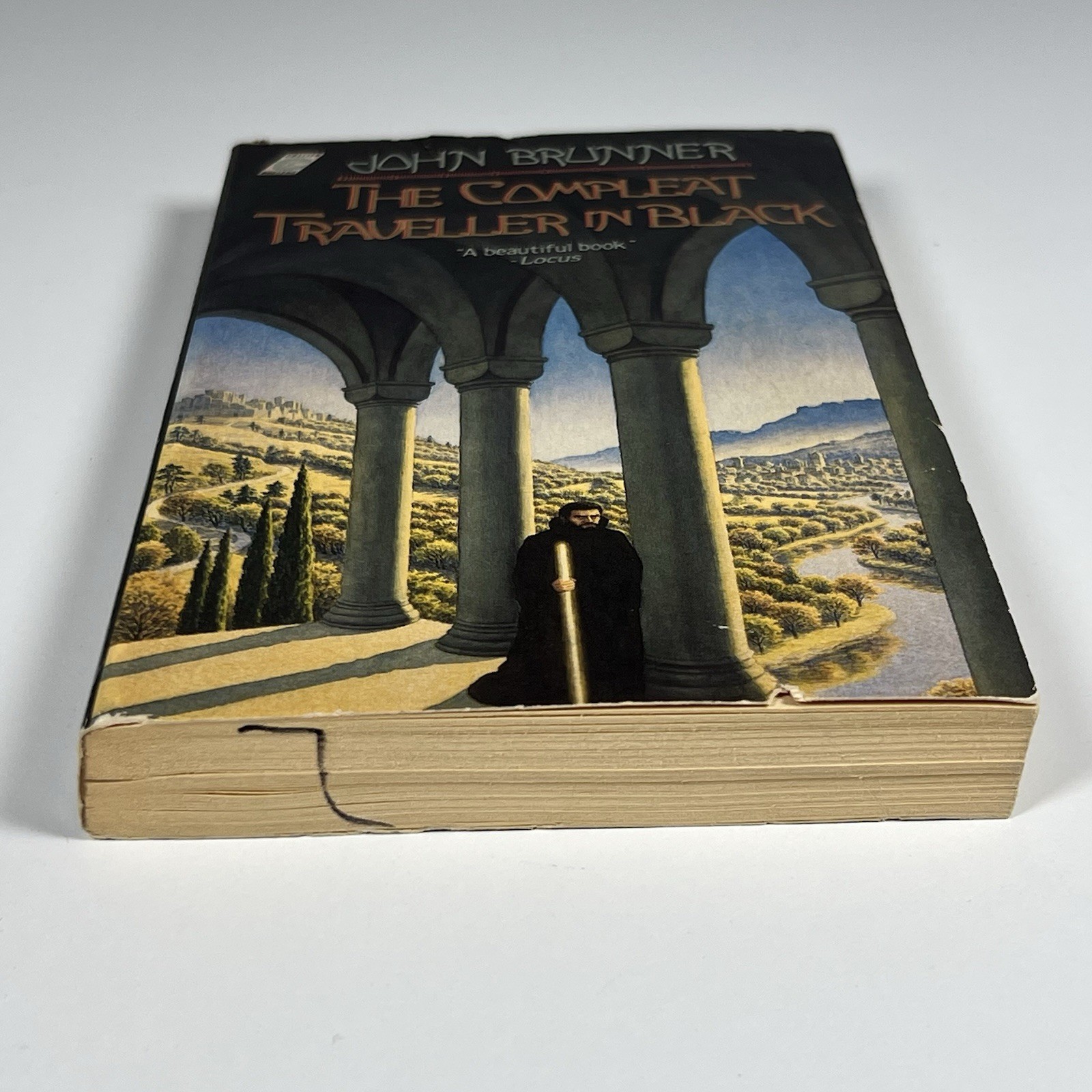 The Compleat Traveler in Black By John Brunner, Collier Books 1989, Paperback