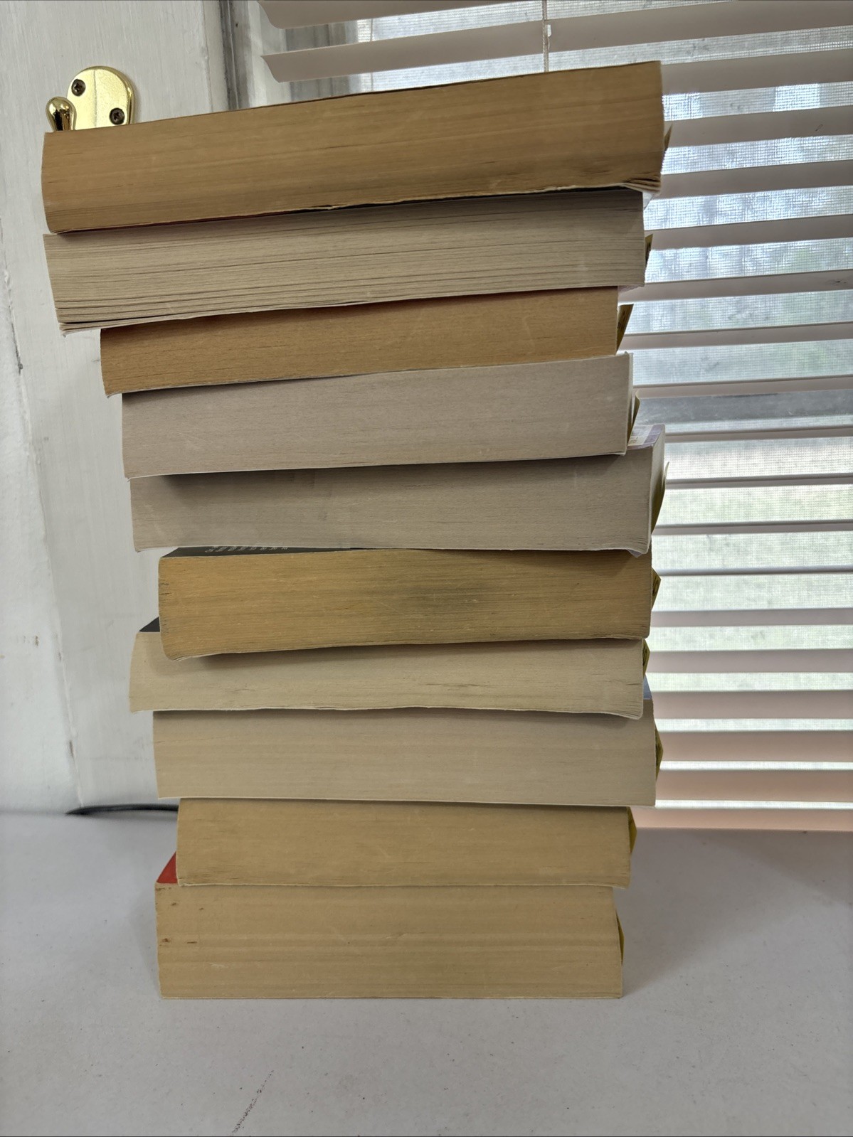 Lot of 10 Mystery and Thrillers – Mixed Authors – FREE SHIPPING