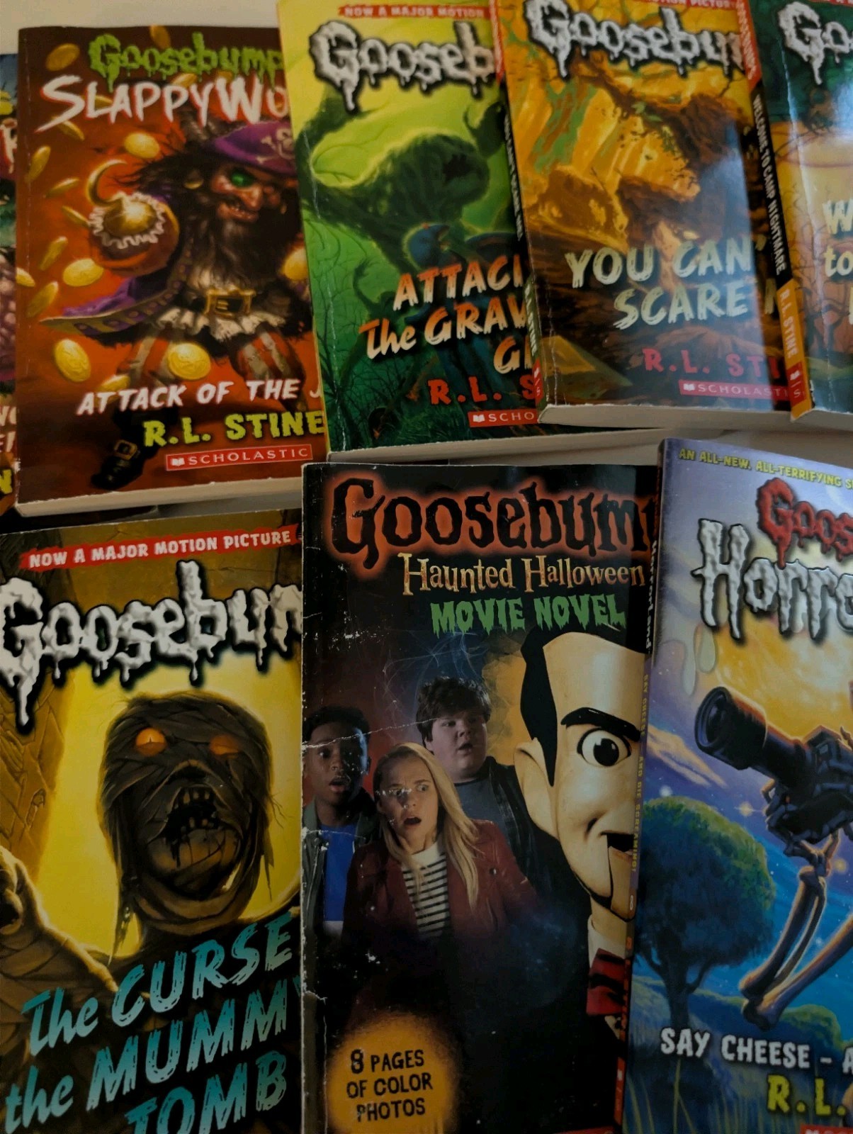 R.L. Stine Goosebumps PB Book Lot Of 10 Ages 9-12 Film/TV Adaptation Horror