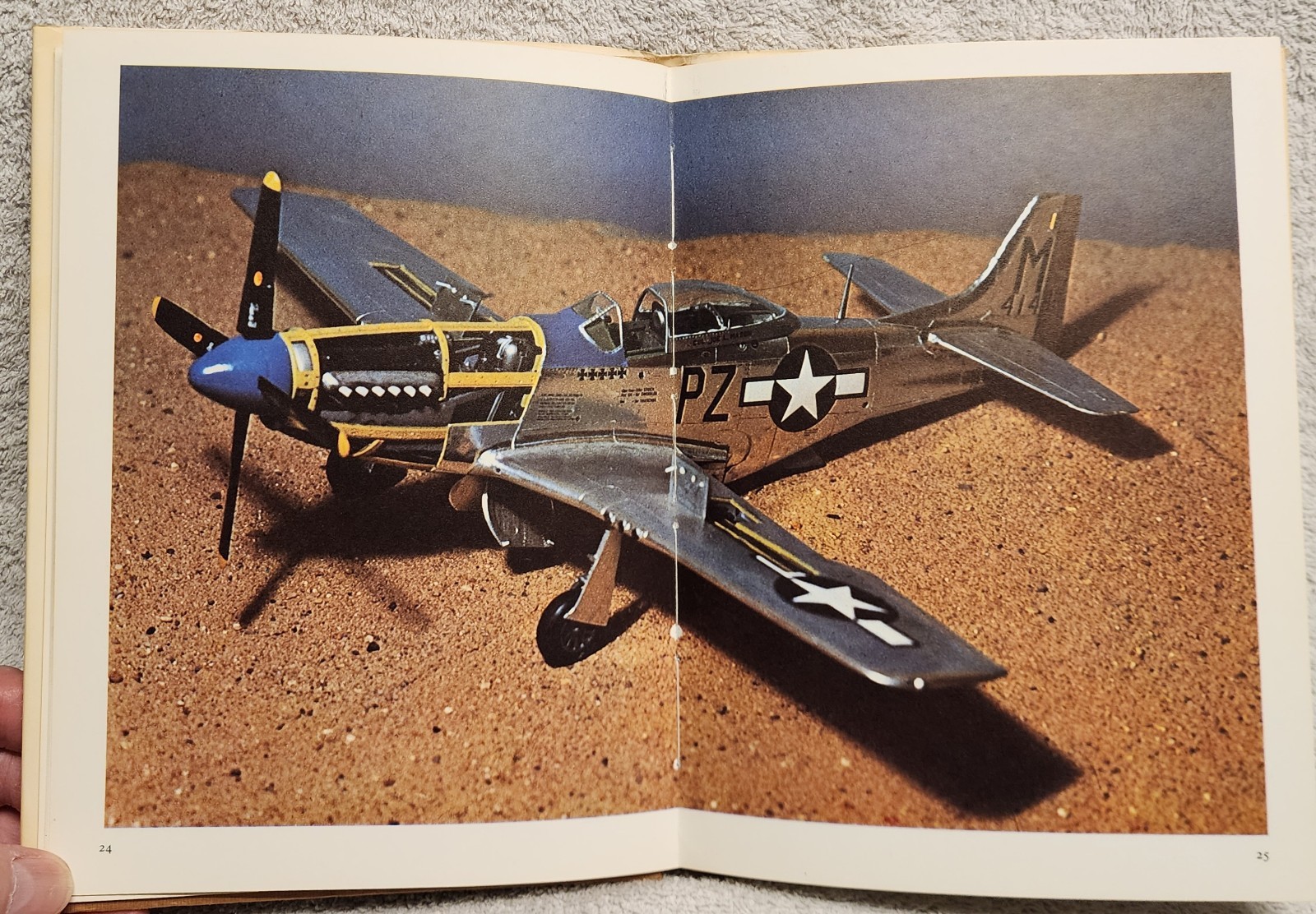 How to Make Model Aircraft by Chris Ellis 1974 Hardcover HCDJ Arco Great Britain