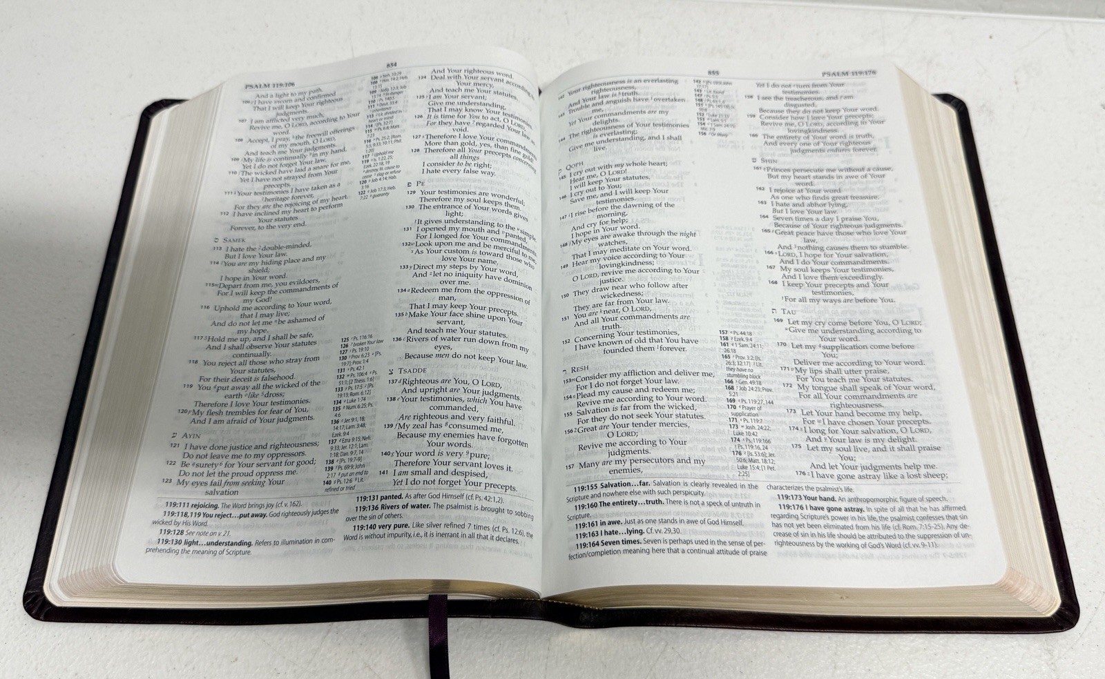 MacArthur Study Bible NKJV Burgundy Genuine Leather Nelson 1997 maps