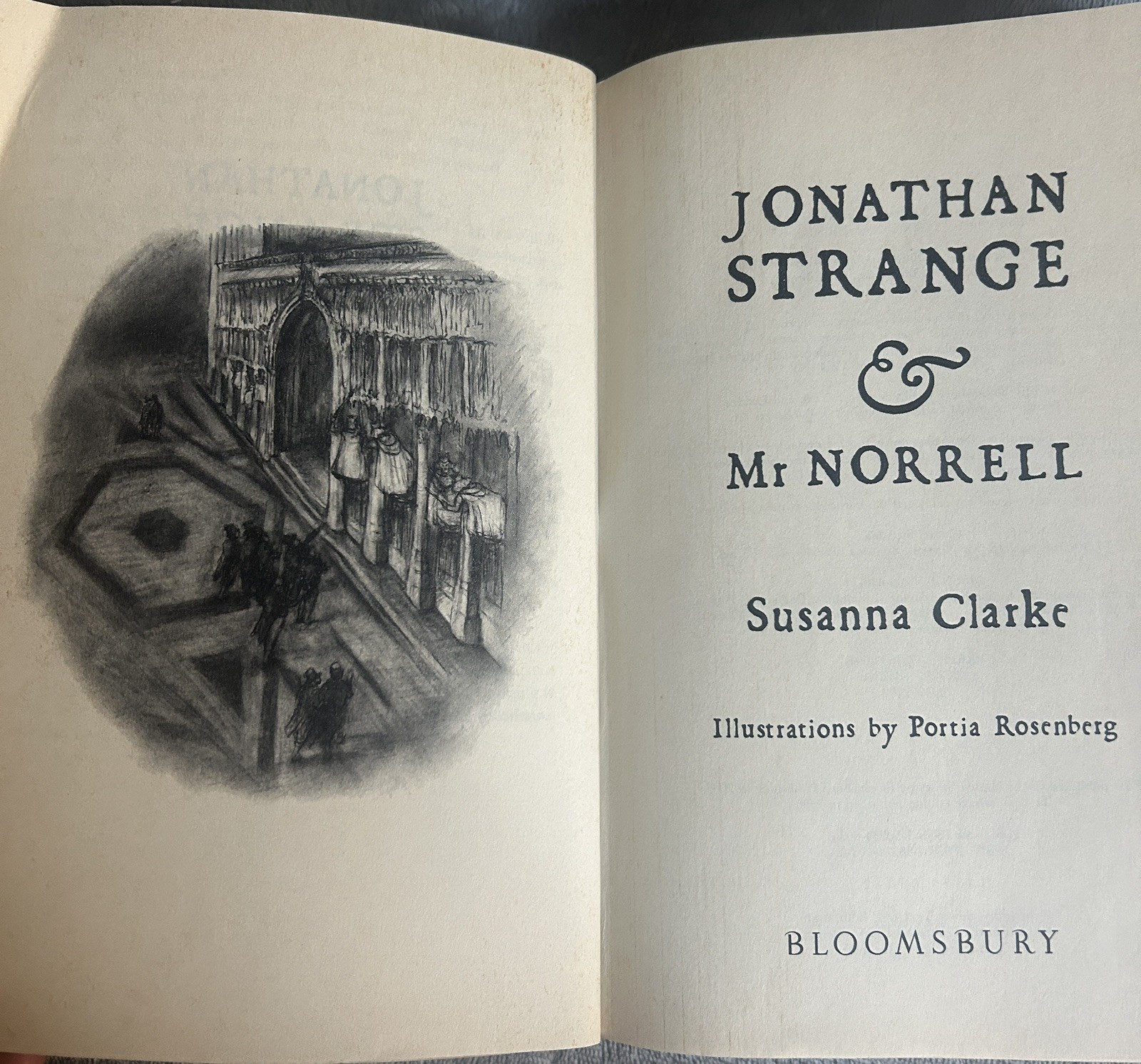 Jonathan Strange and Mr Norrell : A Novel by Susanna Clarke (2005, Perfect)