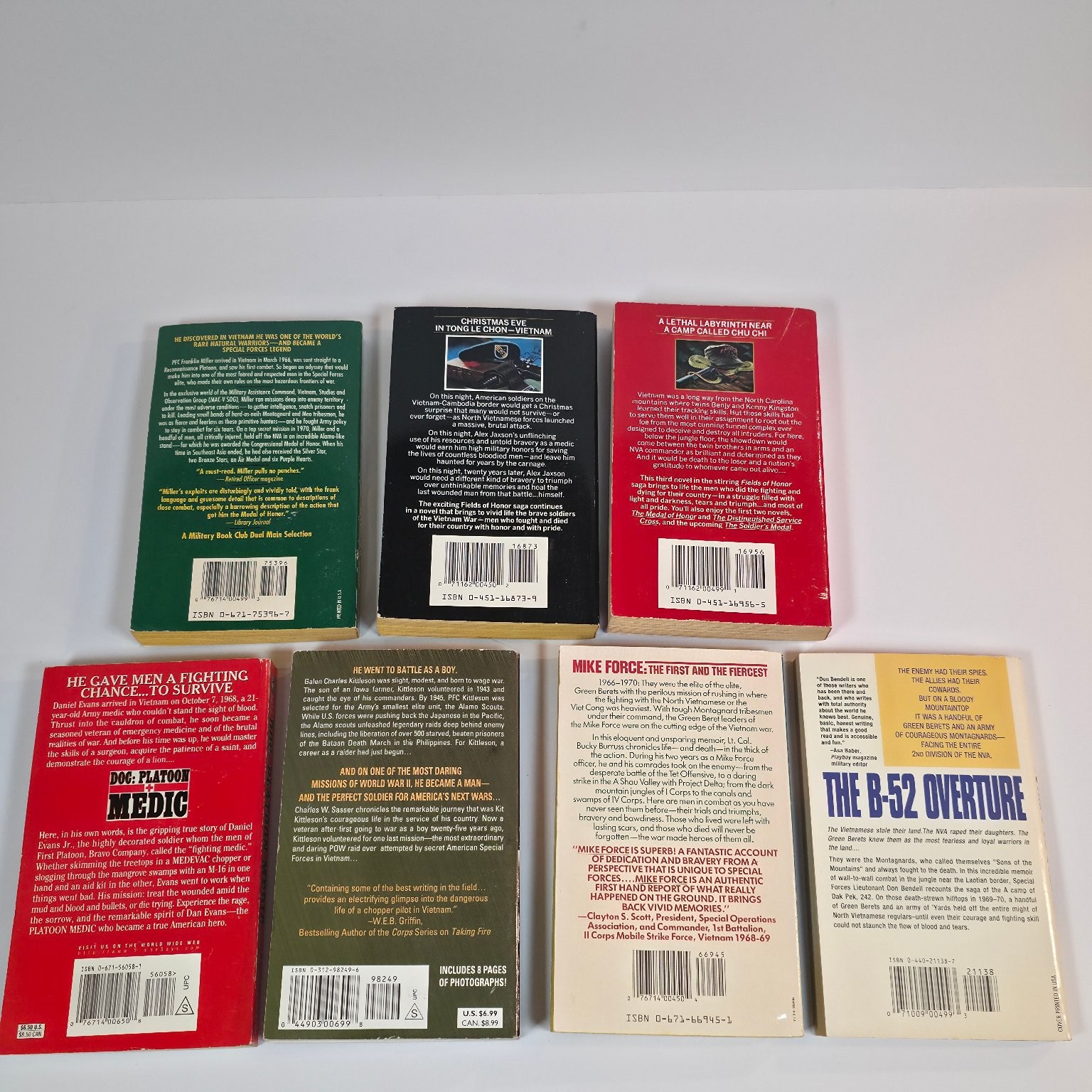 Vietnam War Book Lot Military History Green Beret Raider Silver Star Medic B52