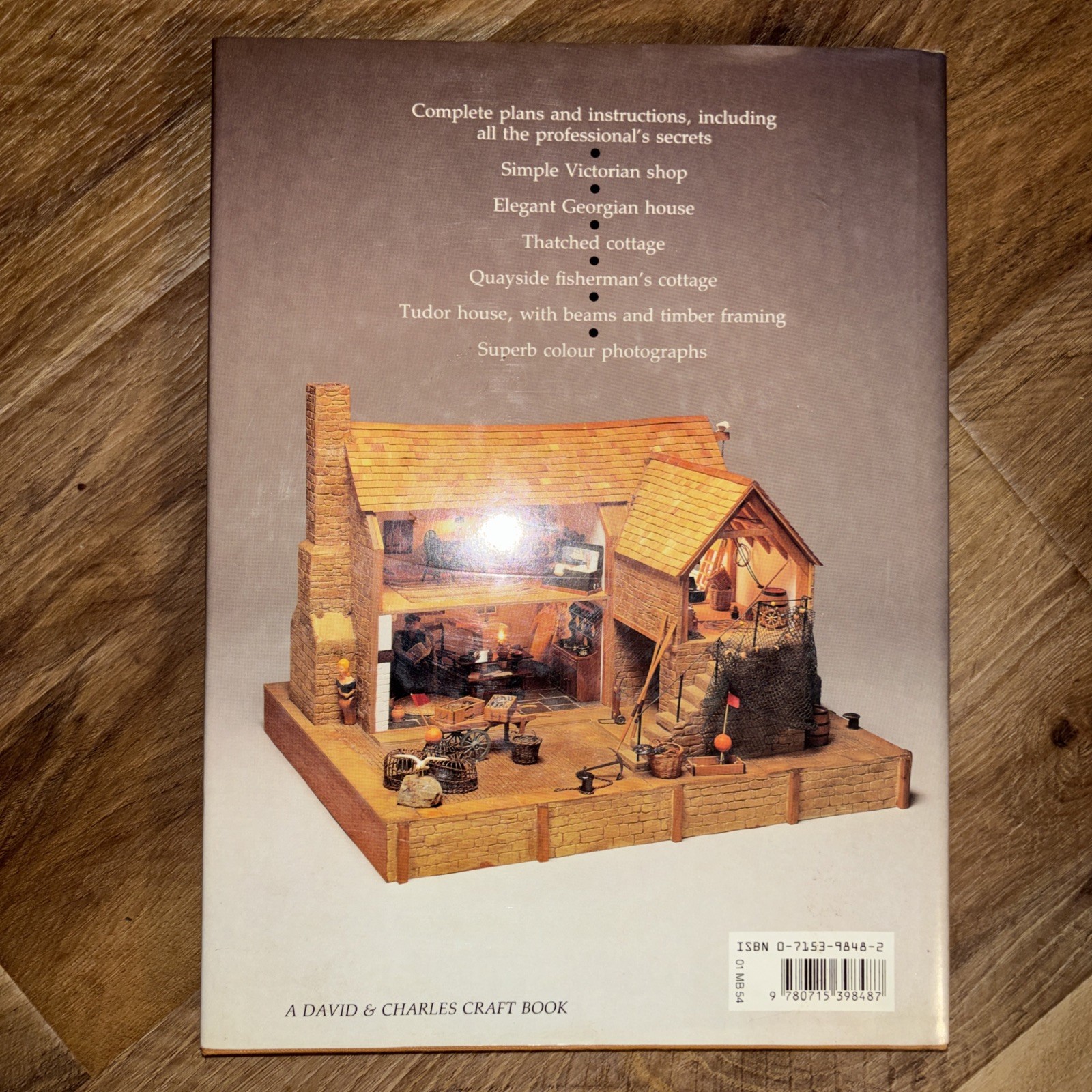 Making Dolls’ Houses In 1/12 Scale By Brian Nickolls David & Charles Craft Book