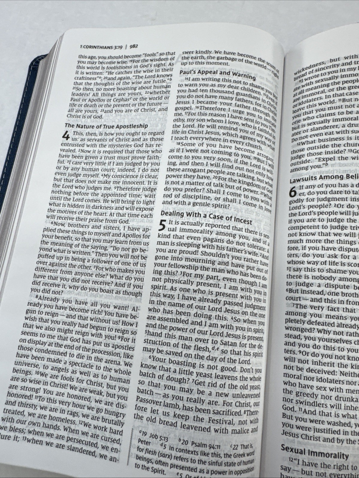 9780510454953 Blue LeatherSoft Niv Zondervan, Thin Line 2022 Red Letter Bible