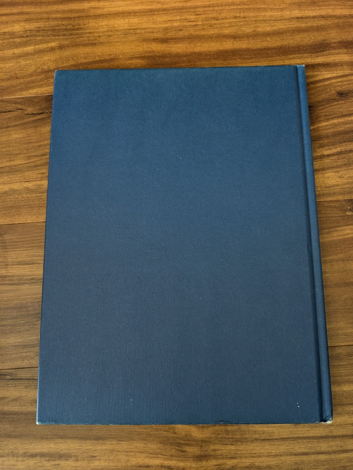 Pocket Knives By Bernard Levine. 1993 Hardcover Collector’s Guide