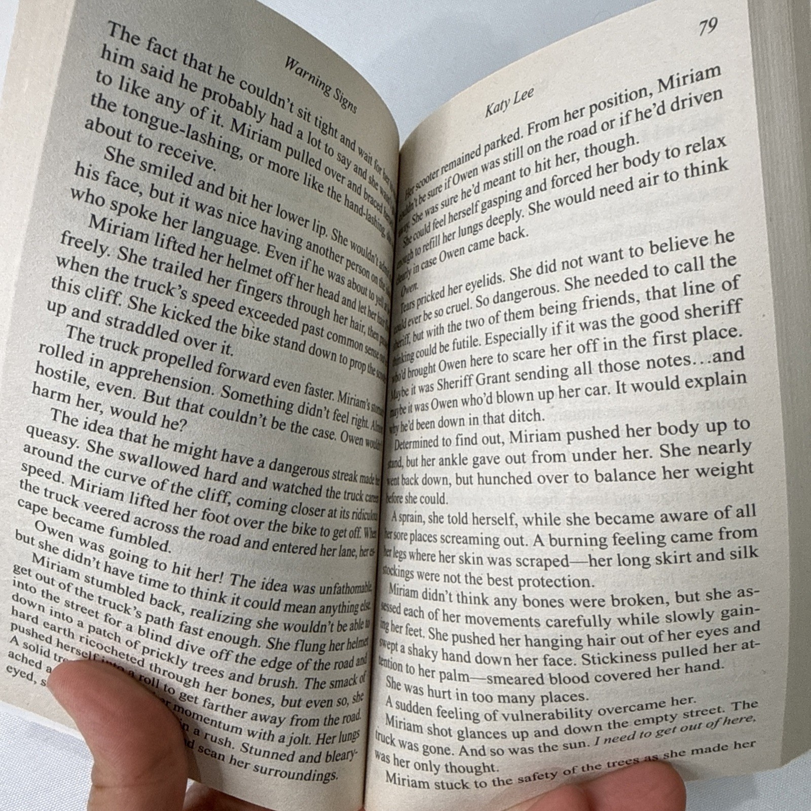 Warning Signs by Katy Lee (2013, Mass Market)