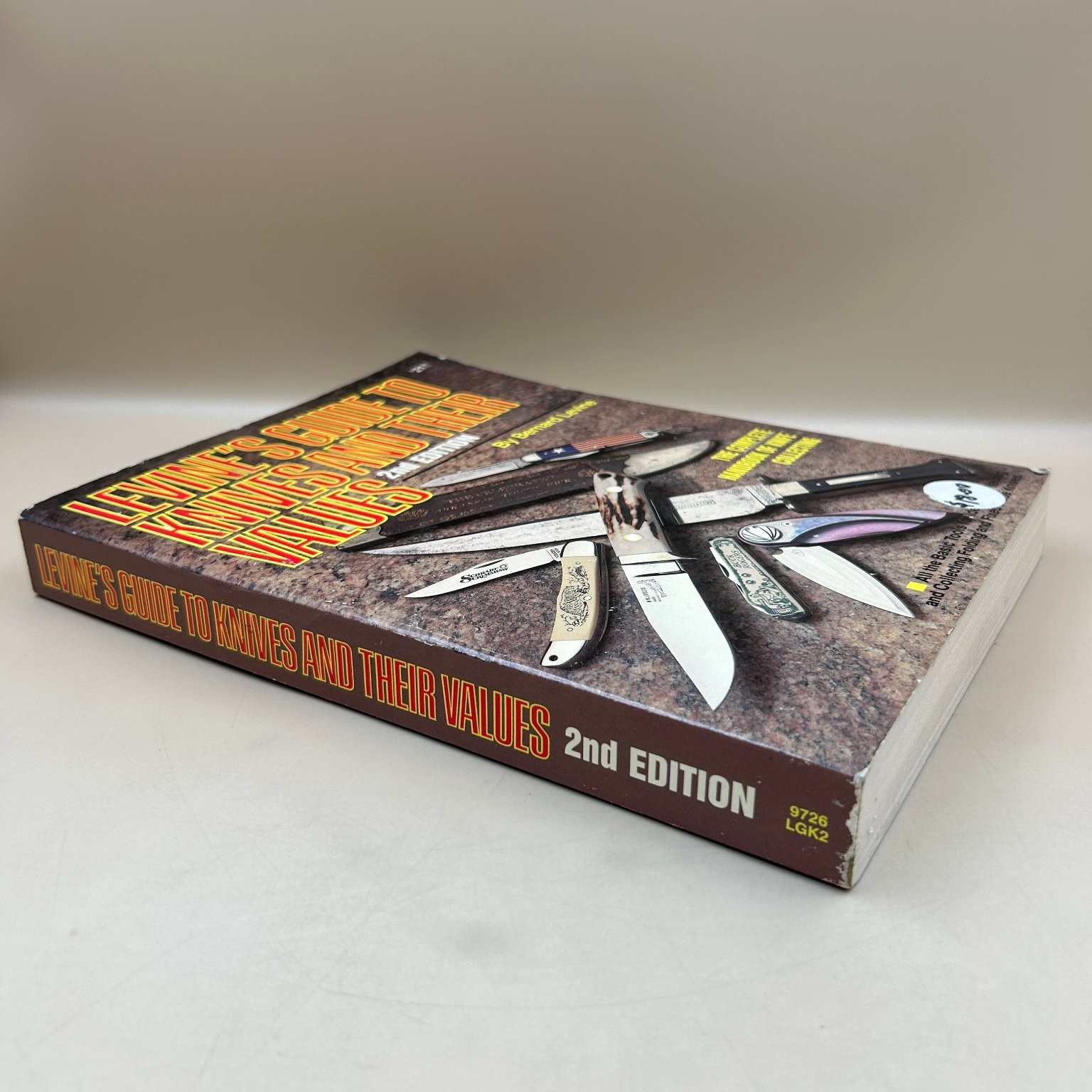 Levine’s Guide to Knives & Values Bernard Levine 1985 2nd Ed Knife Collecting