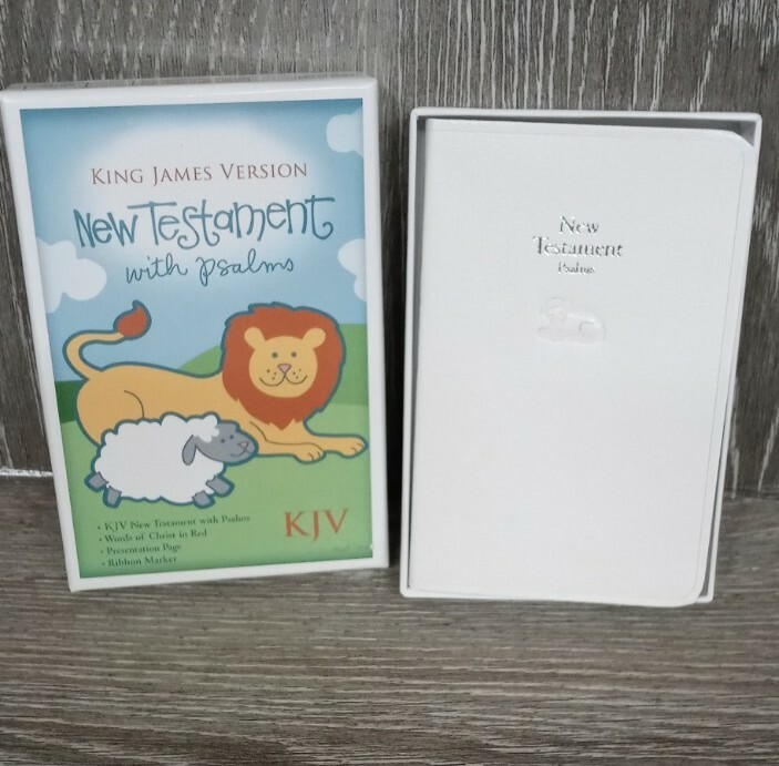 Holman KJV; New Testament with Psalms; 1994; White Imitation Leather