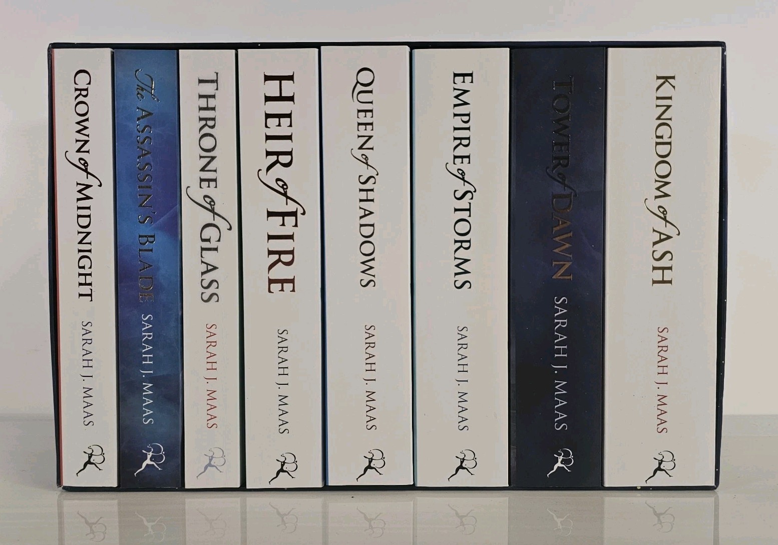 Sarah J. Maas Throne of Glass Series 8-Book Box Set Fantasy Fiction YA & Poster