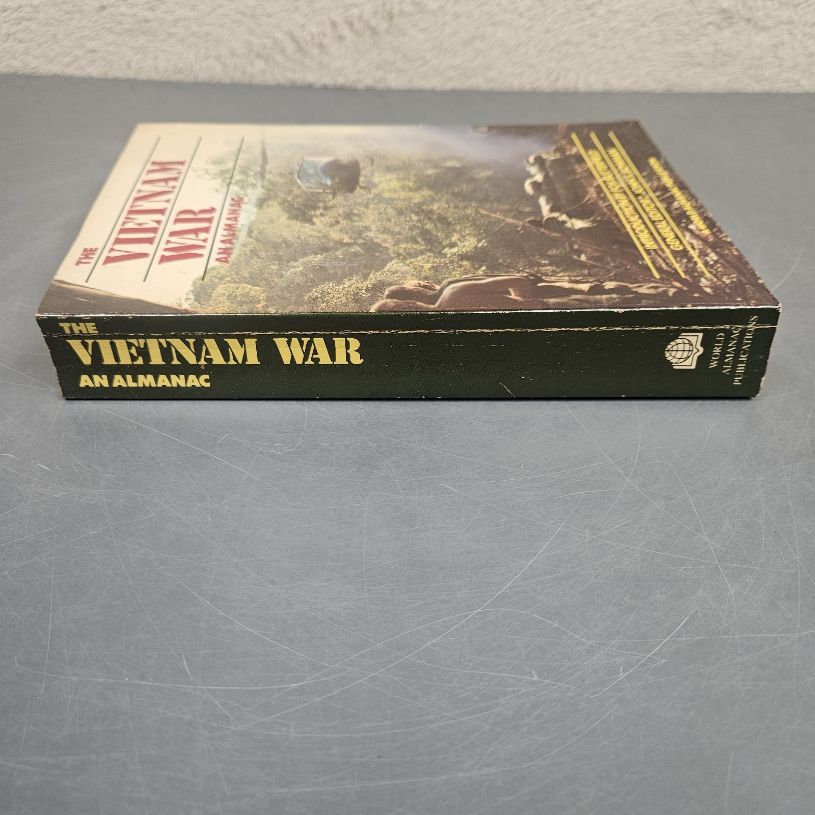 The Vietnam War An Almanac Edited John Bowman 1985 Illustrated Military History