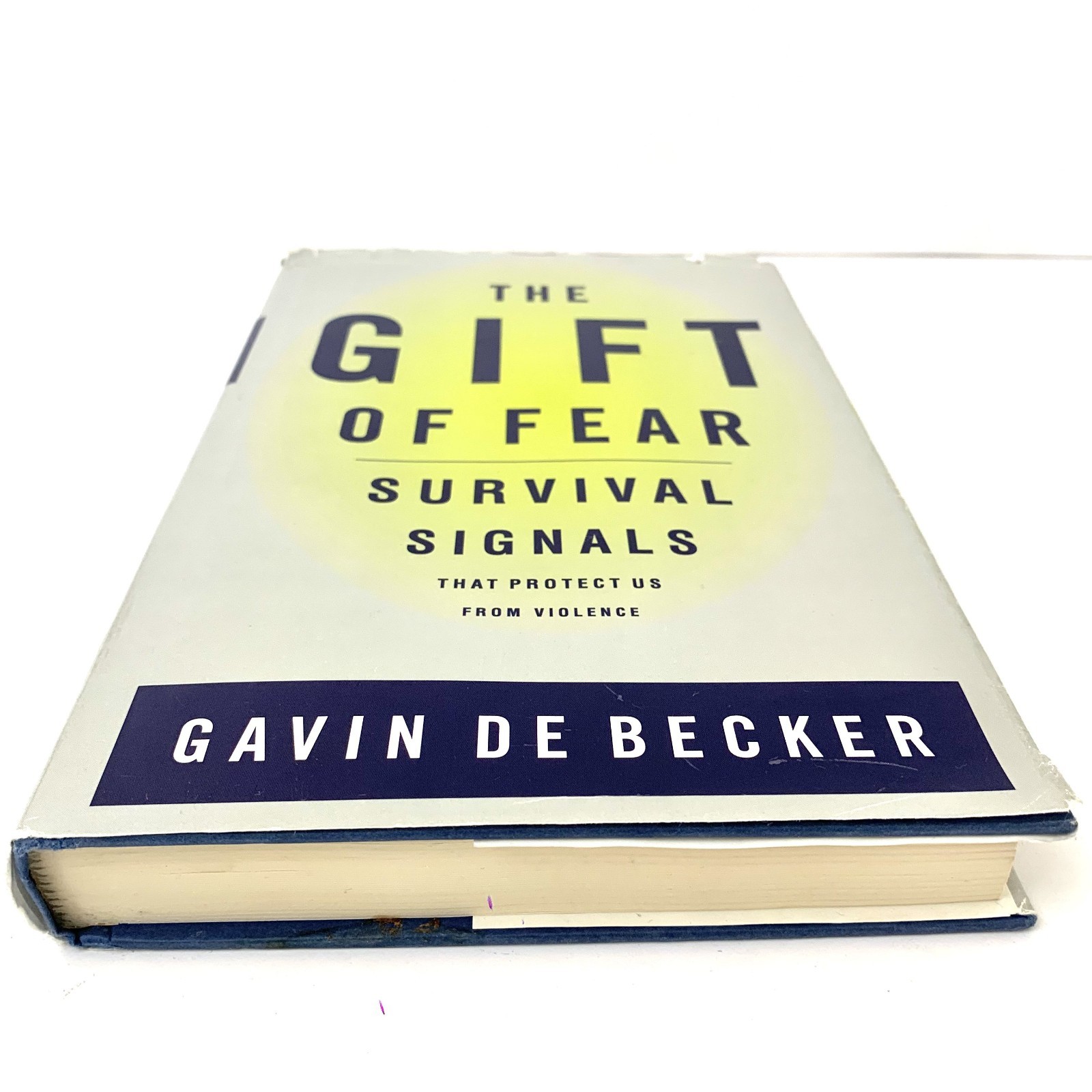 Gift of Fear Survival Signals Gavin De Becker Safety Crime Psychology HC Book