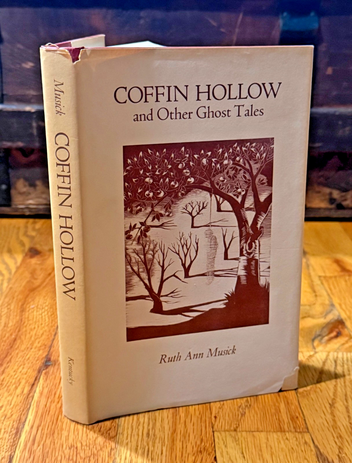 Coffin Hollow and Other Ghost Tales by Ruth Ann Musick – 1977 – HCDJ – RARE BOOK
