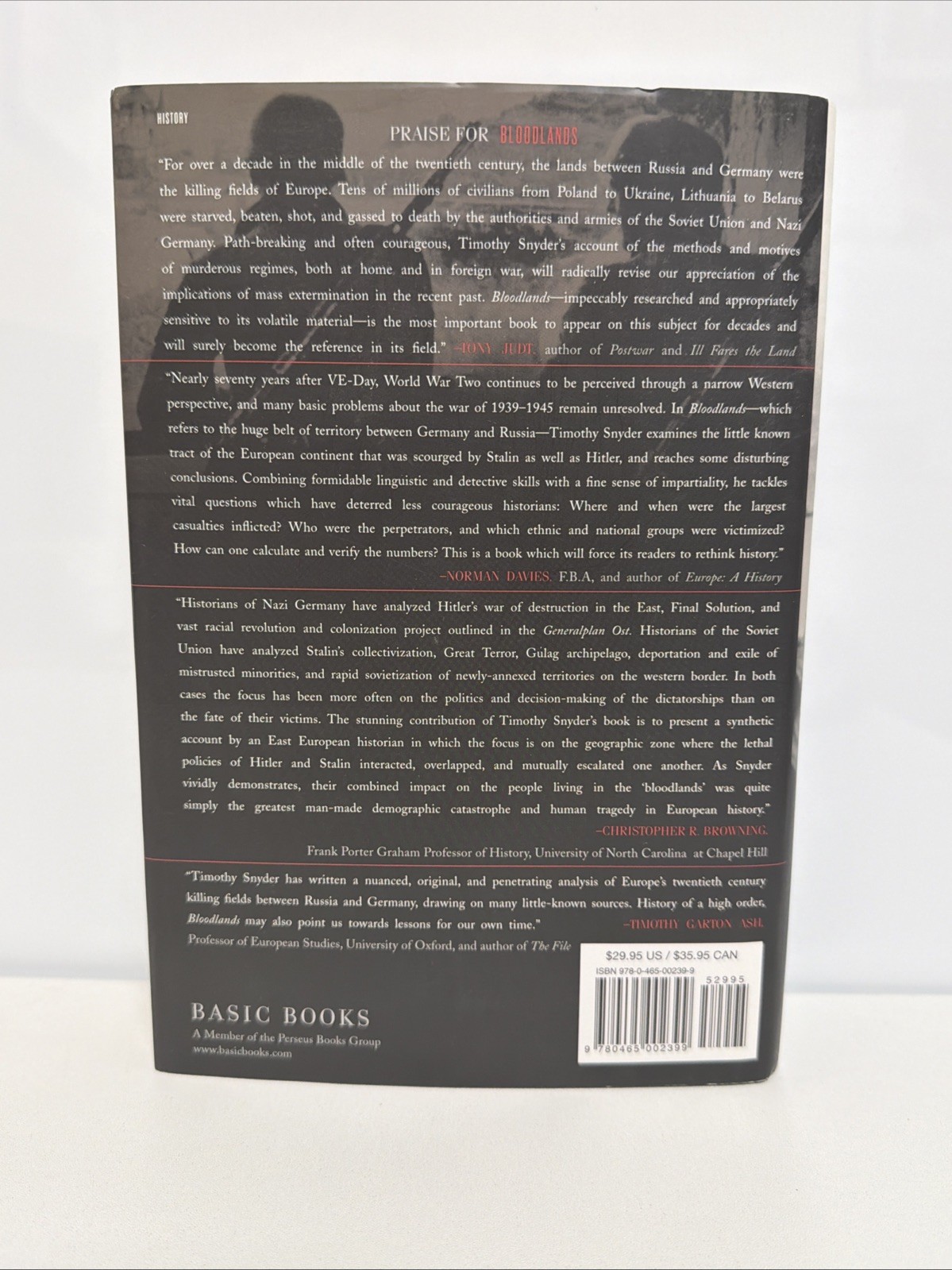 Bloodlands: Europe Between Hitler and Stalin Timothy Snyder HC 2022 WWII