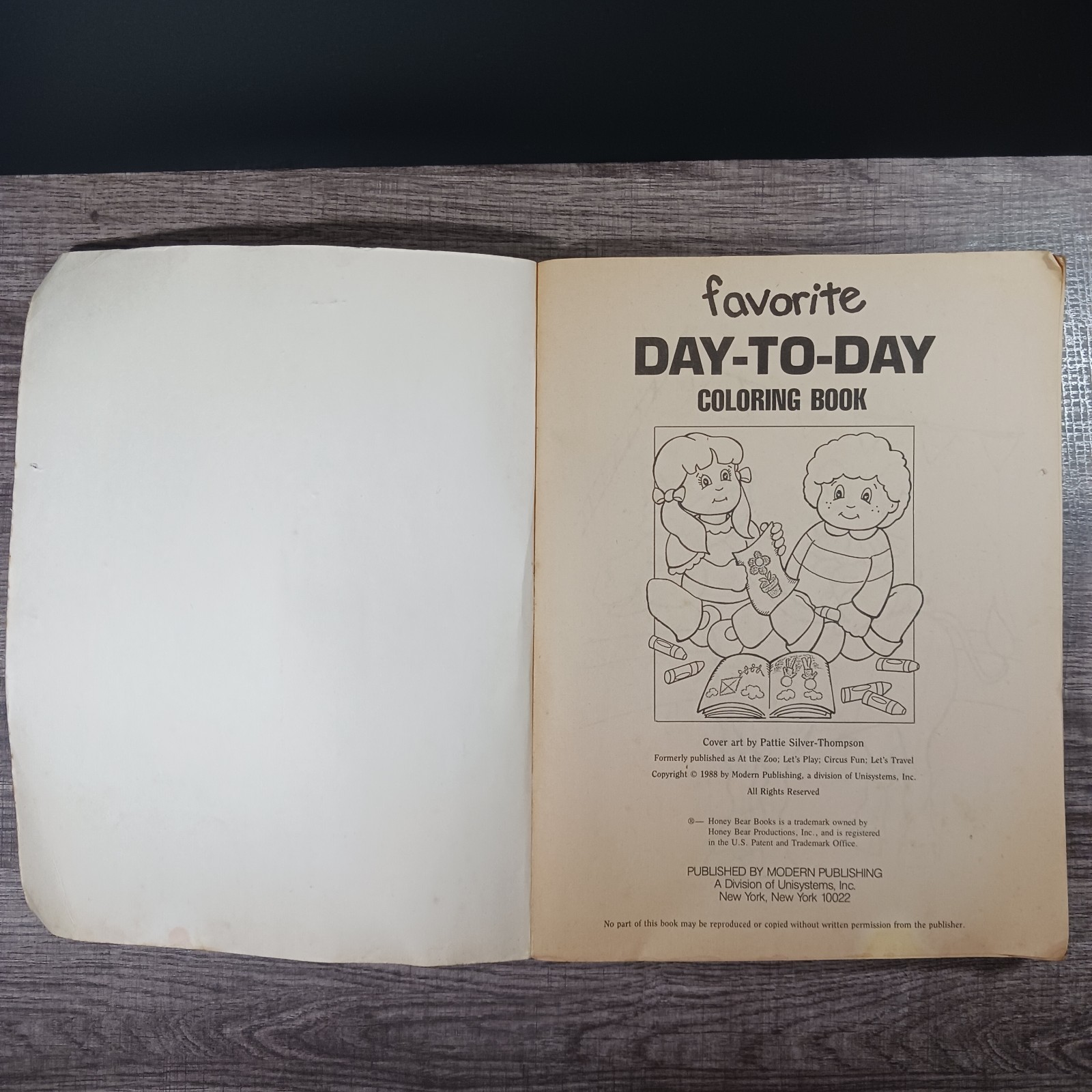 Jumbo Coloring Book 250 Pages Vintage 1988 Favorite Day-To-Day Honey Bear Books