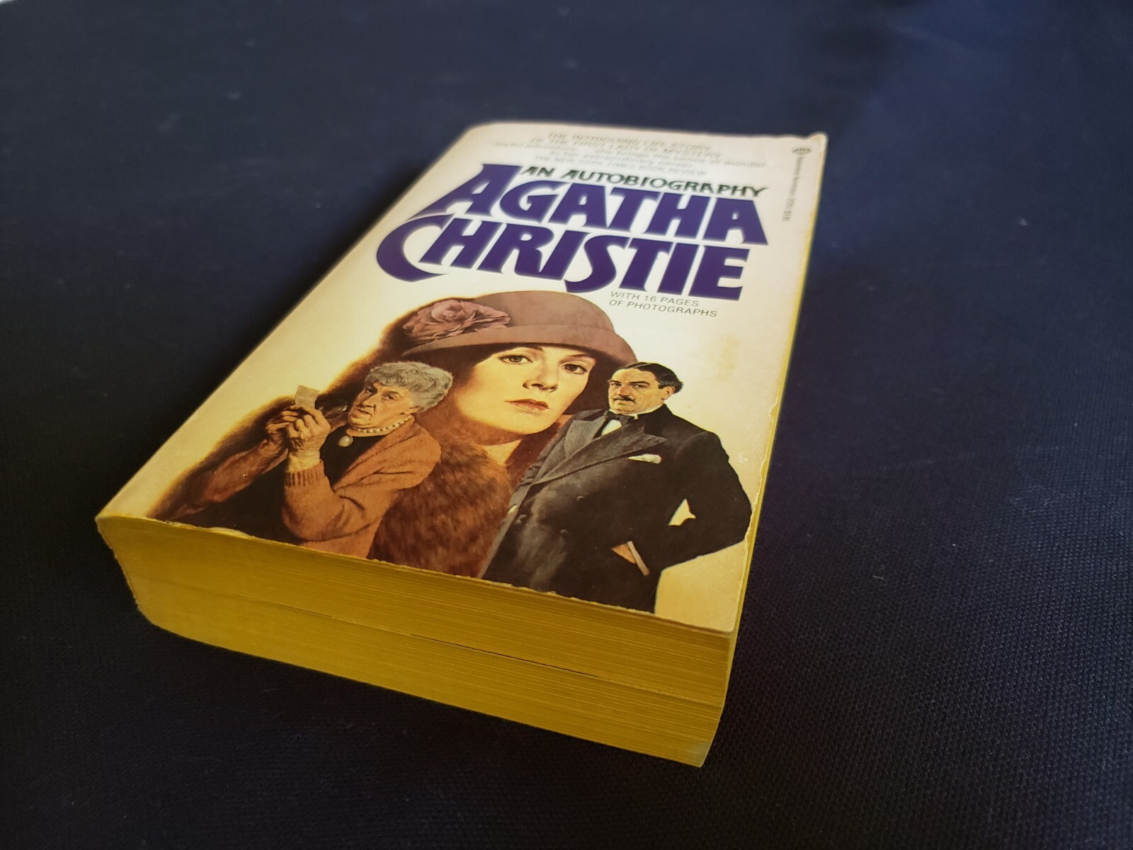 Agatha Christie Autobiography – 16 pages of photographs – Incredible 600 pages +