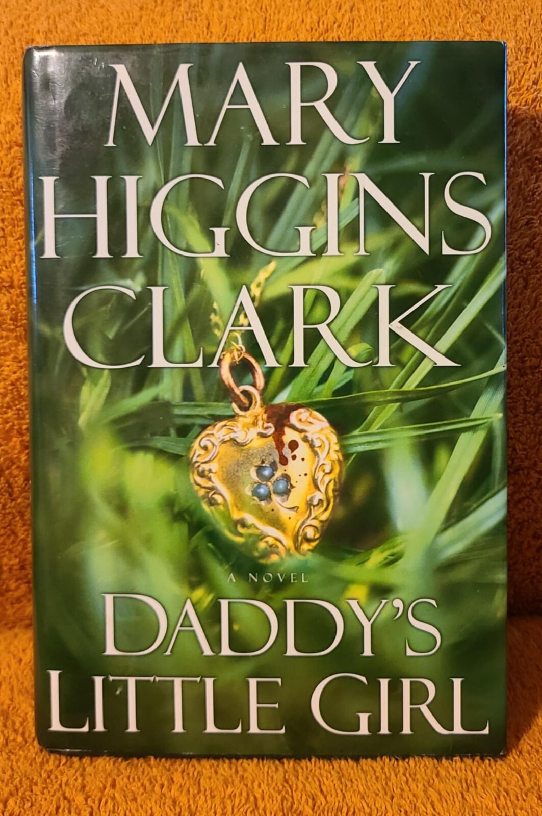 Mary Higgins Clark Lot Of 2 Books Daddy’s Little Girl HC & Piece Of My Heart PB