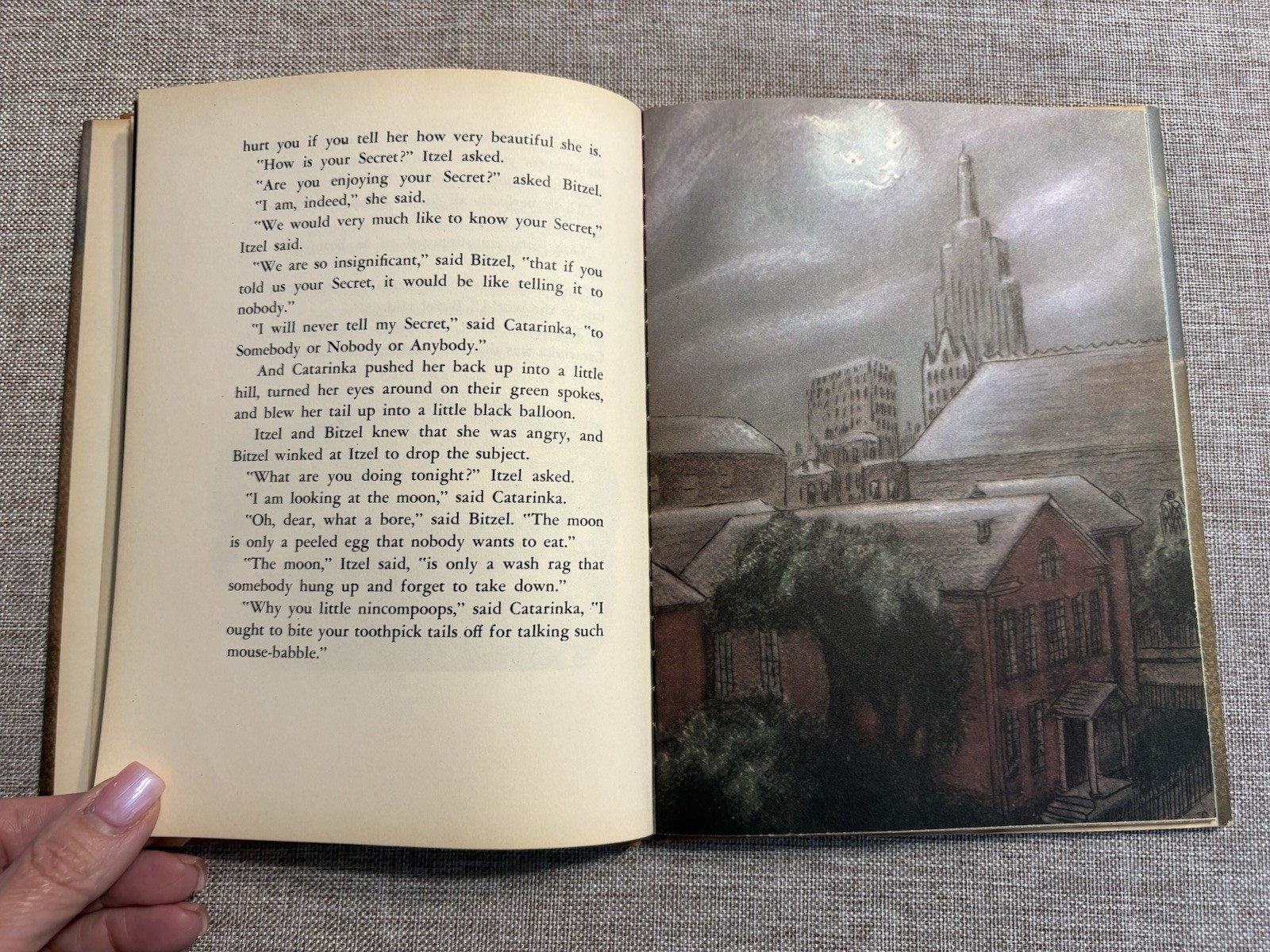 The Cat That Jumped Out of the Story Ben Hecht 1947 HC/DJ Children Book 1st Ed.
