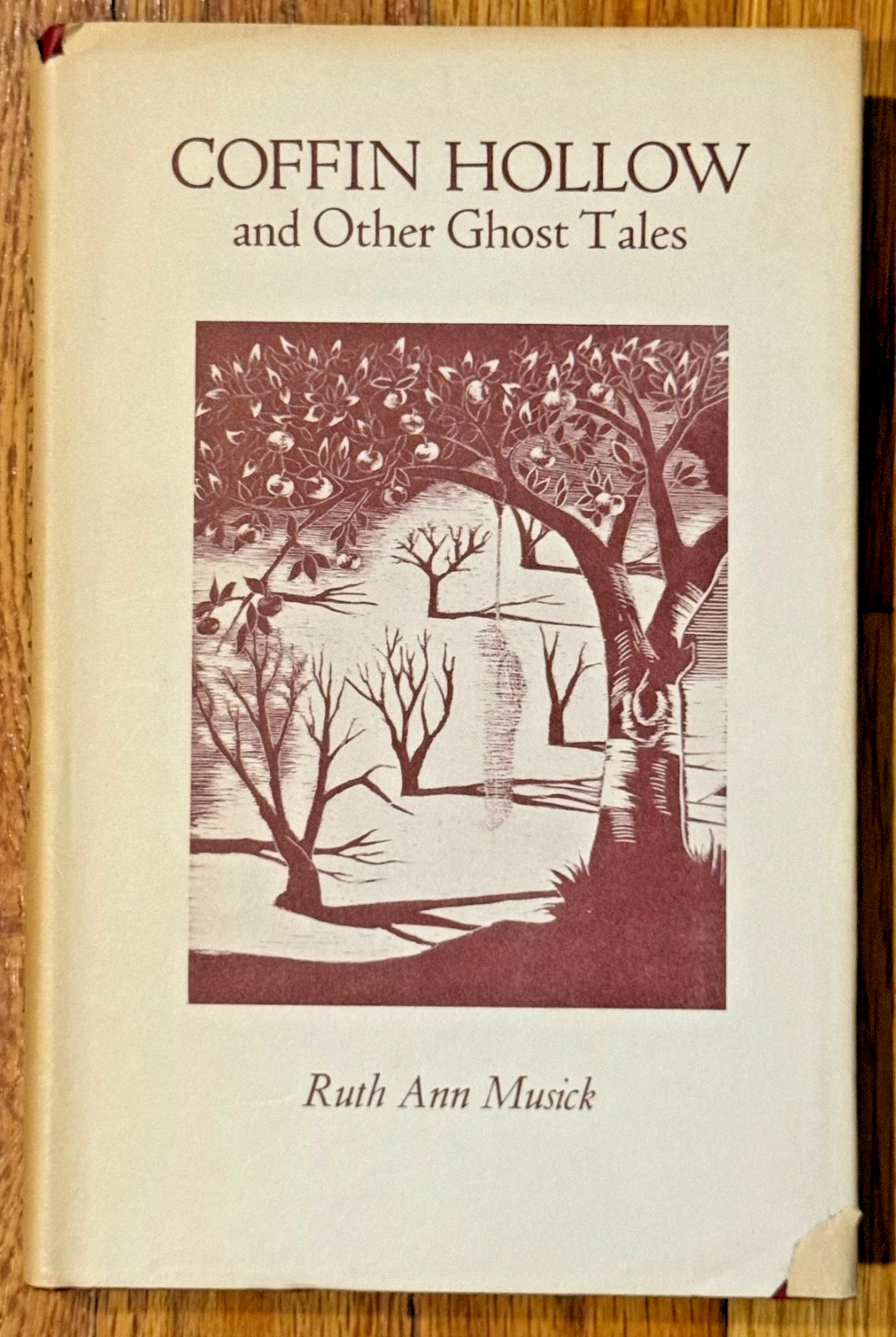 Coffin Hollow and Other Ghost Tales by Ruth Ann Musick – 1977 – HCDJ – RARE BOOK