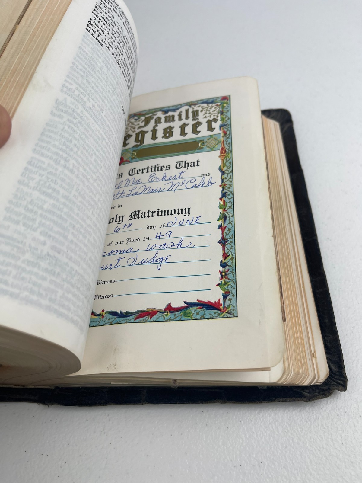 Holy Bible KJV Family Worship Edition Nashville Bible House Illustrated Vtg 1962