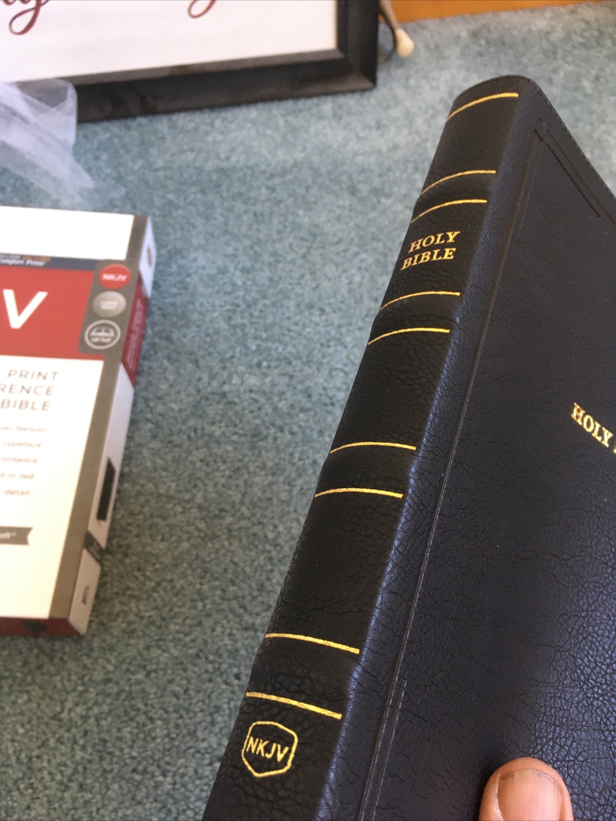 NKJV DELUXE LARGE PRINT REFERENCE BIBLE RED LETTER BLACK LEATHER SOFT