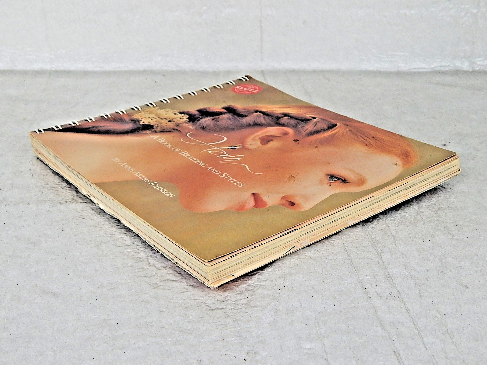 Hair-A Book of Braiding and Styles by Anne Akers Johnson Klutz Vtg