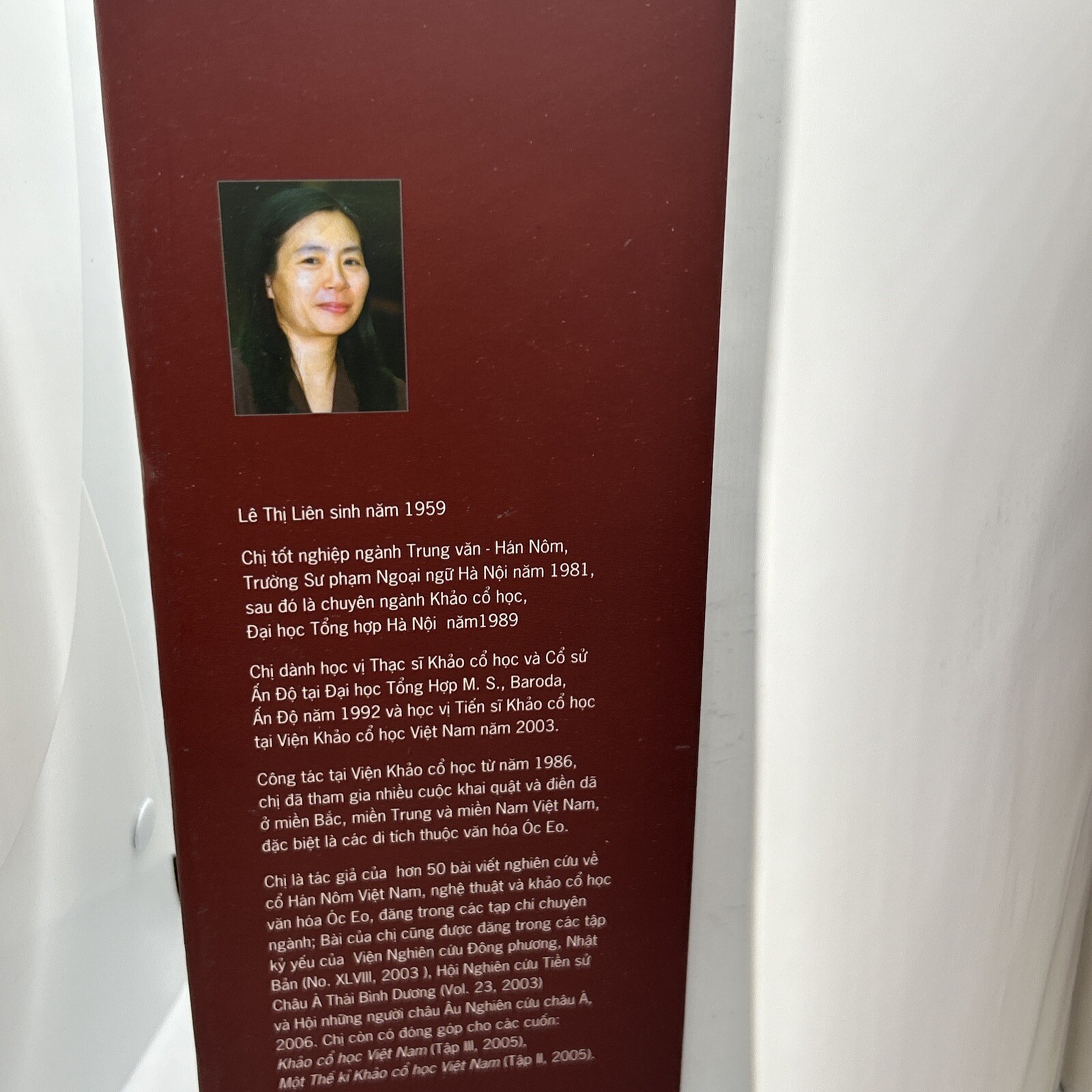 BUDDHIST & HINDU ART BOOK 255 Pages Hardback Le Thi Lien (Vietnamese)