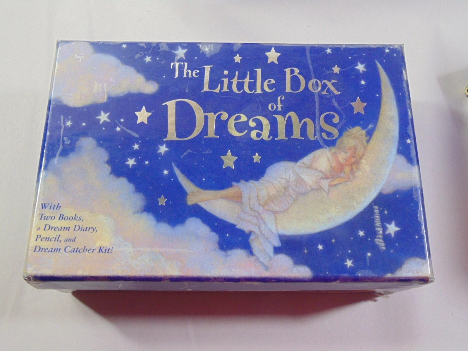 Barron’s Activity Kits for Kids Ser.: The Little Box of Dreams by Gaby Goldsack