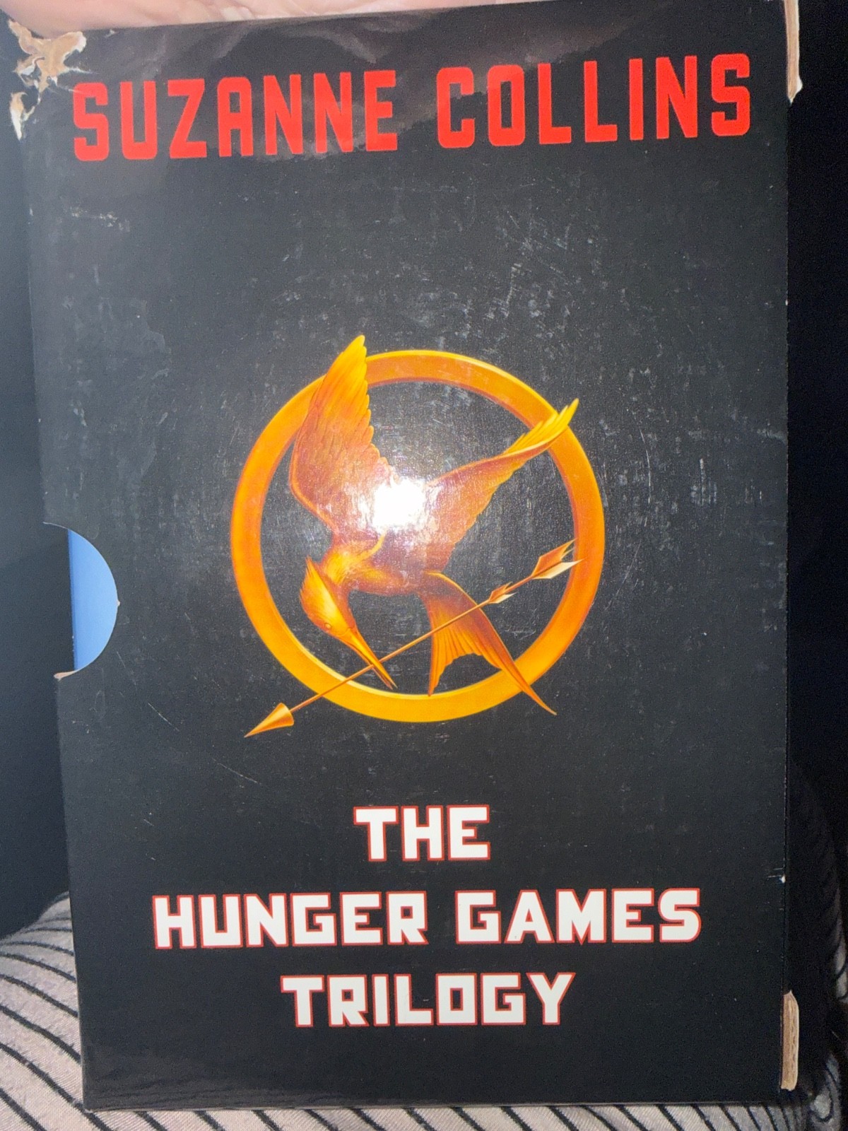 THE HUNGER GAMES Trilogy Hardcover Set Suzanne Collins + Trilogy Guide book