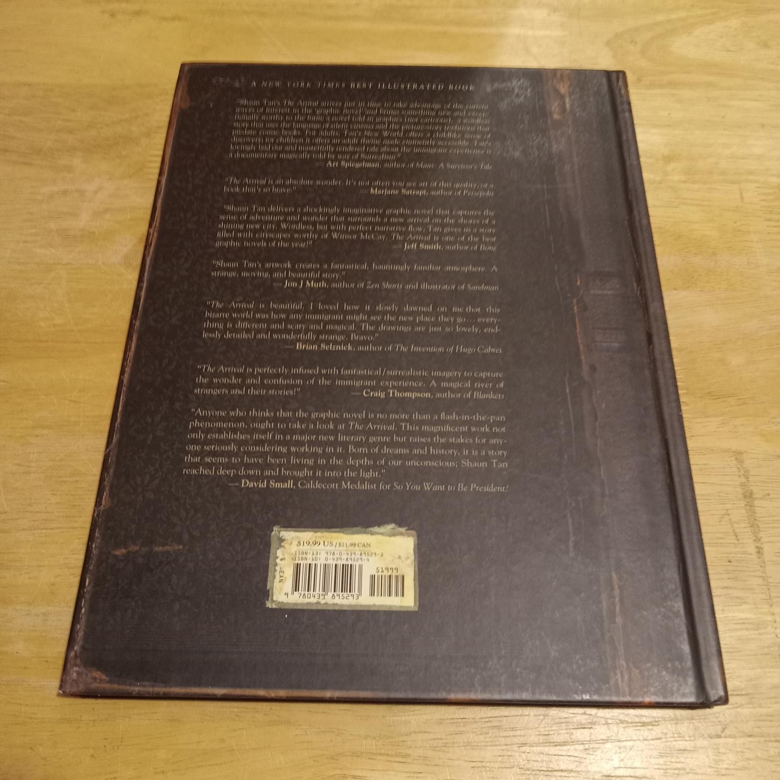 Shaun Tan The Arrival 2007 Arthur A Levine 1st 4to HC VG+