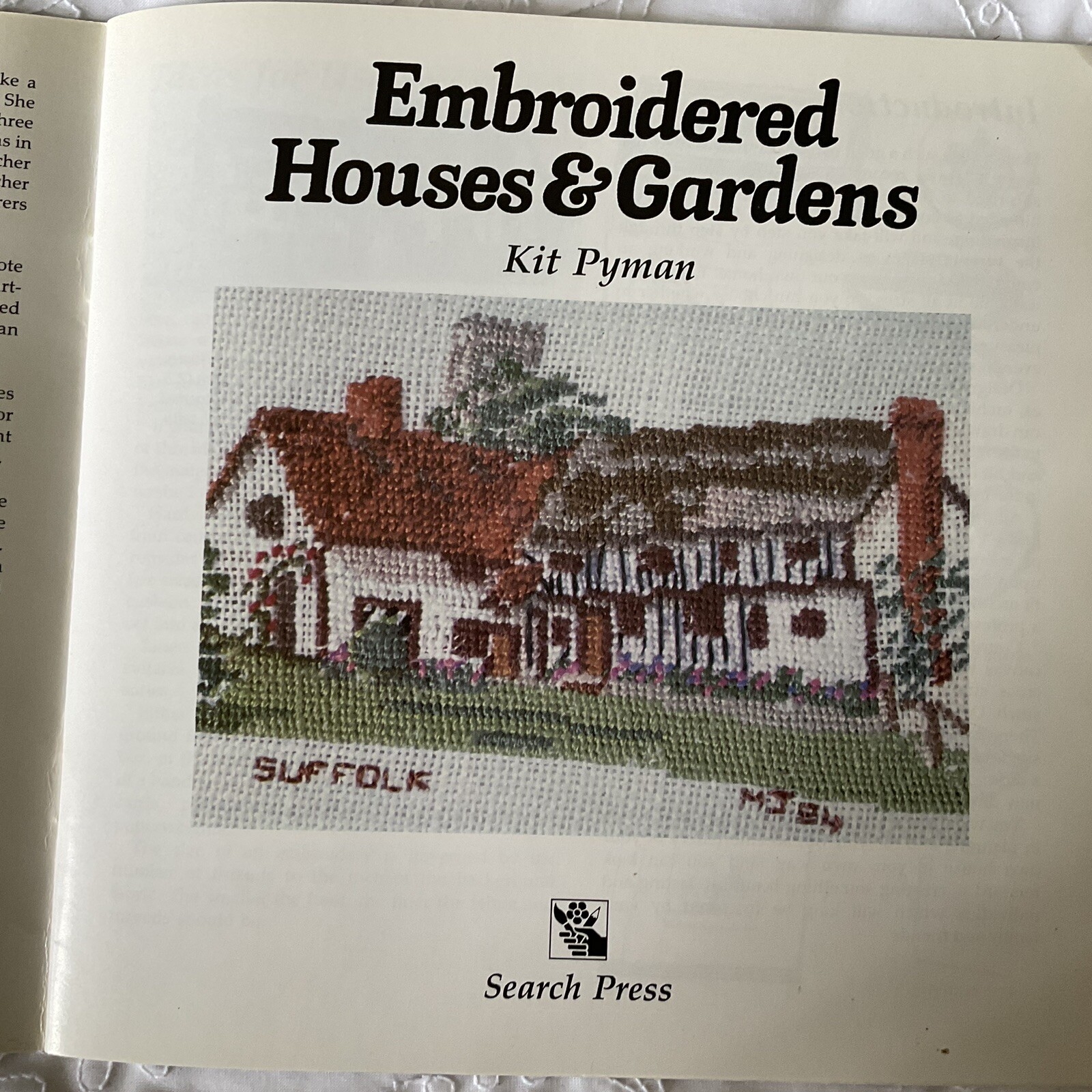 Embroidered Houses & Gardens By Kit Pyman Paperback 32 pages ISBN:0-85532-607-7