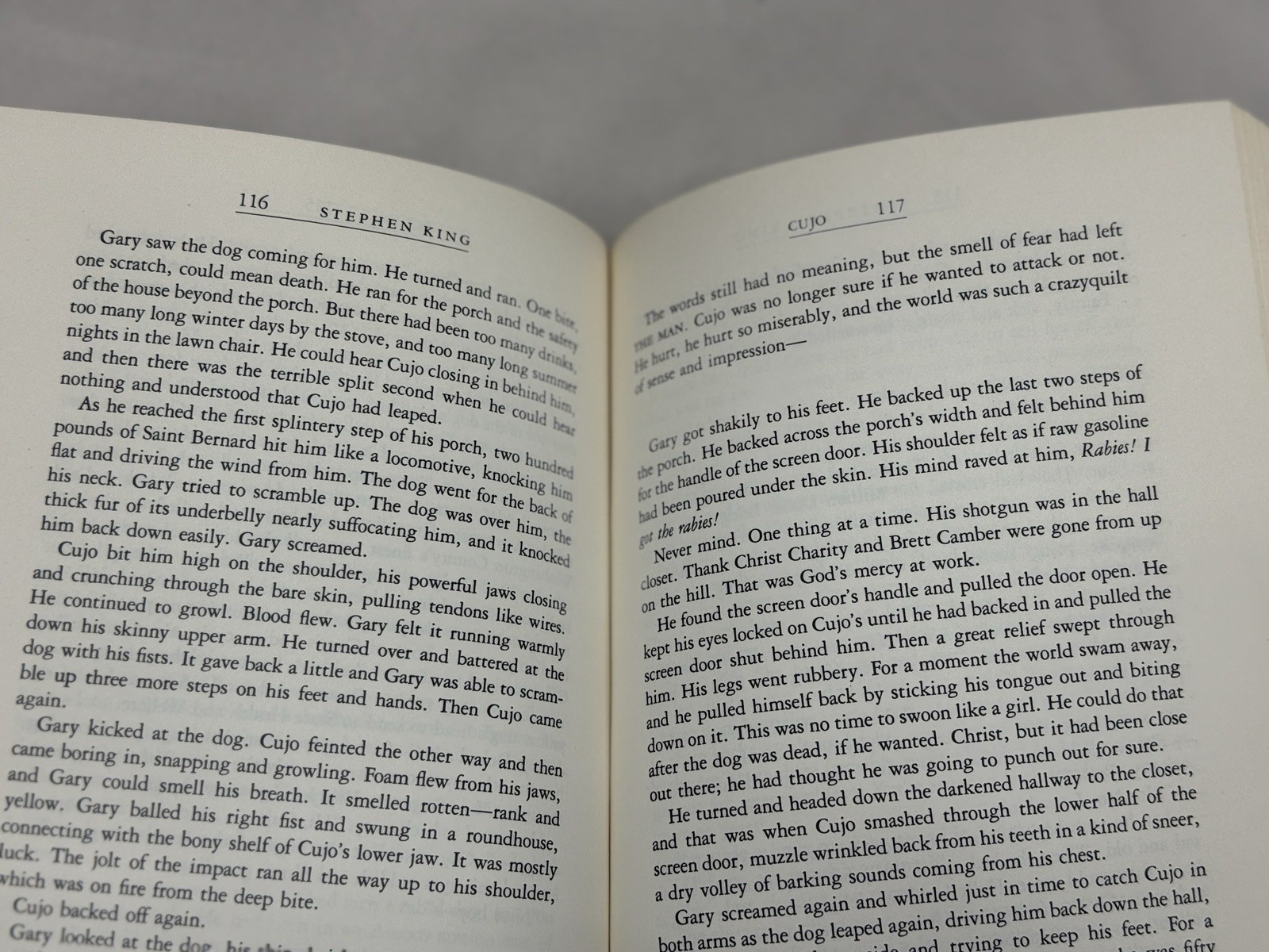 Stephen King CUJO 1981 Viking Press 1st Edition Hardcover Dust Jacket RARE