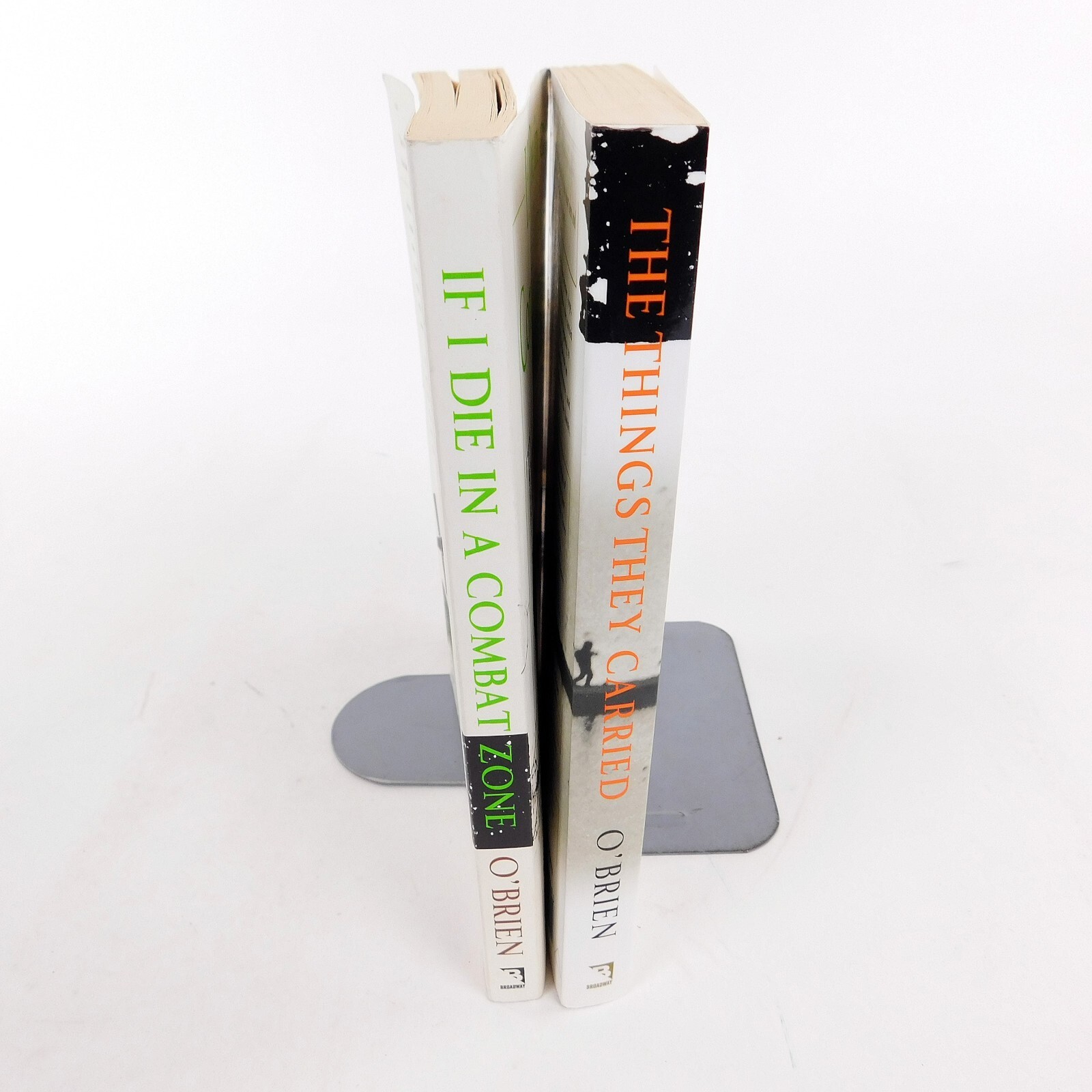 Vietnam War books Lot-2 by Tim O’Brien Die In A Combat Zone, Things They Carried