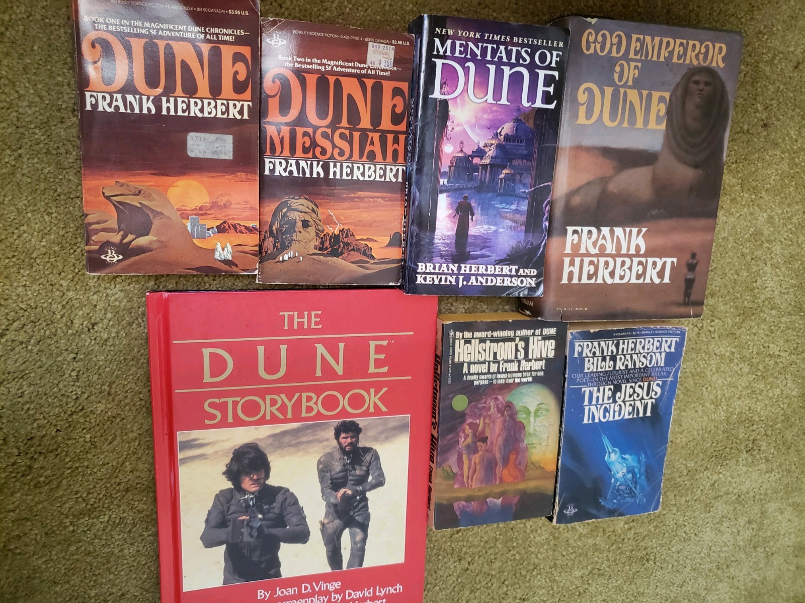 Dune Lot of 5 Novels Vintage Science Fiction + 2 Frank Herbert books